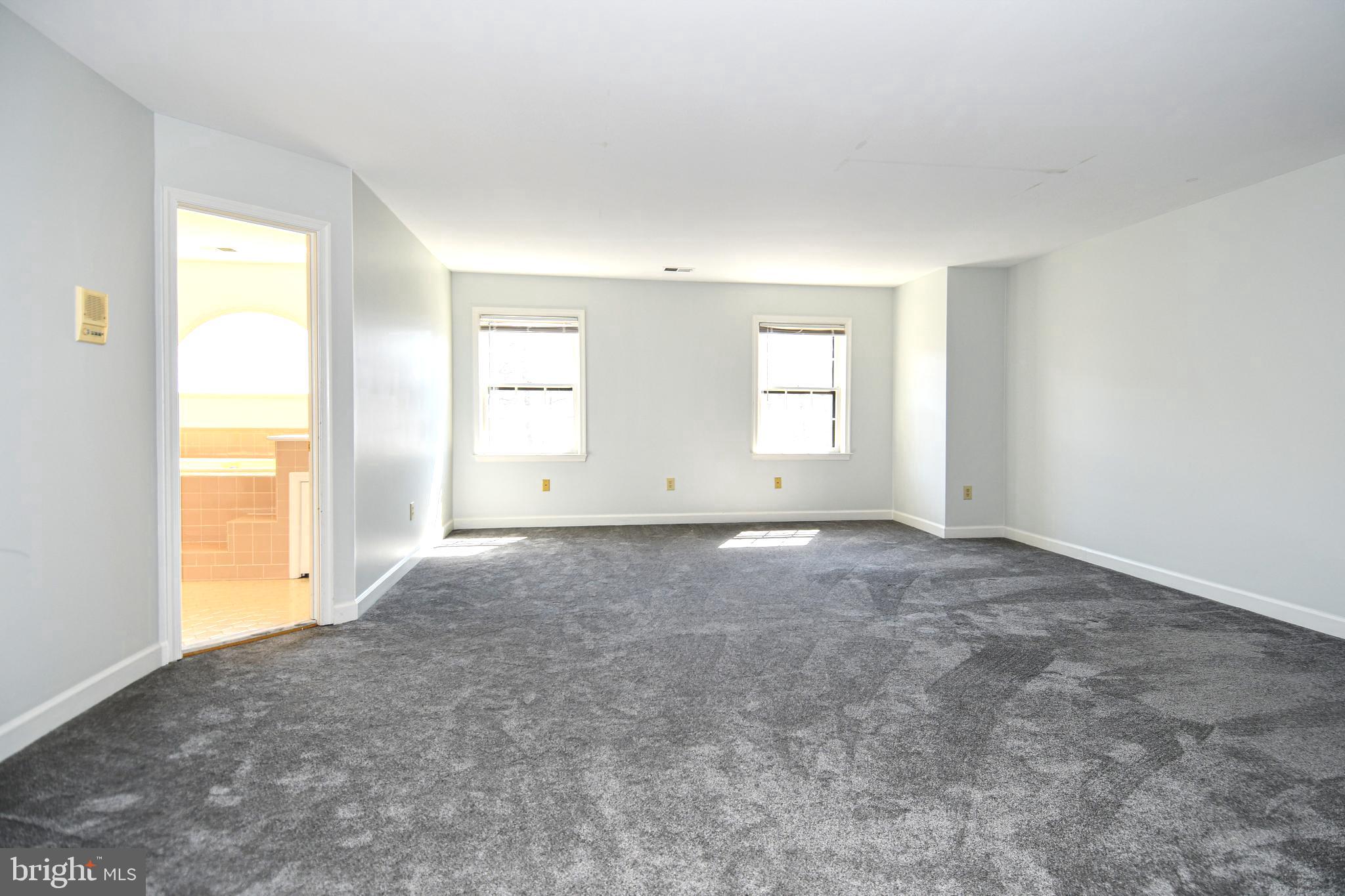 LANDMARK MEWS - Residential Lease