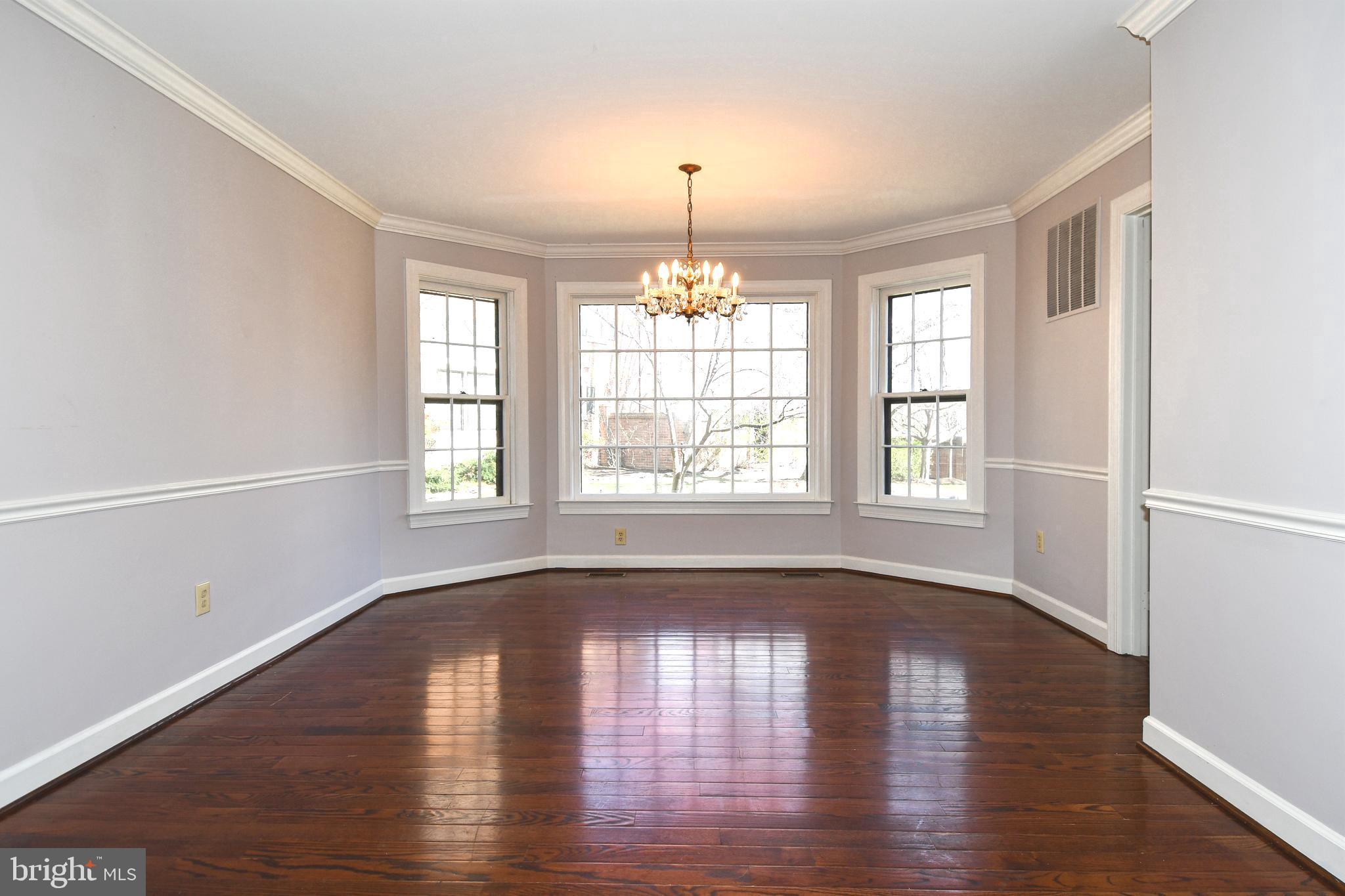 LANDMARK MEWS - Residential Lease