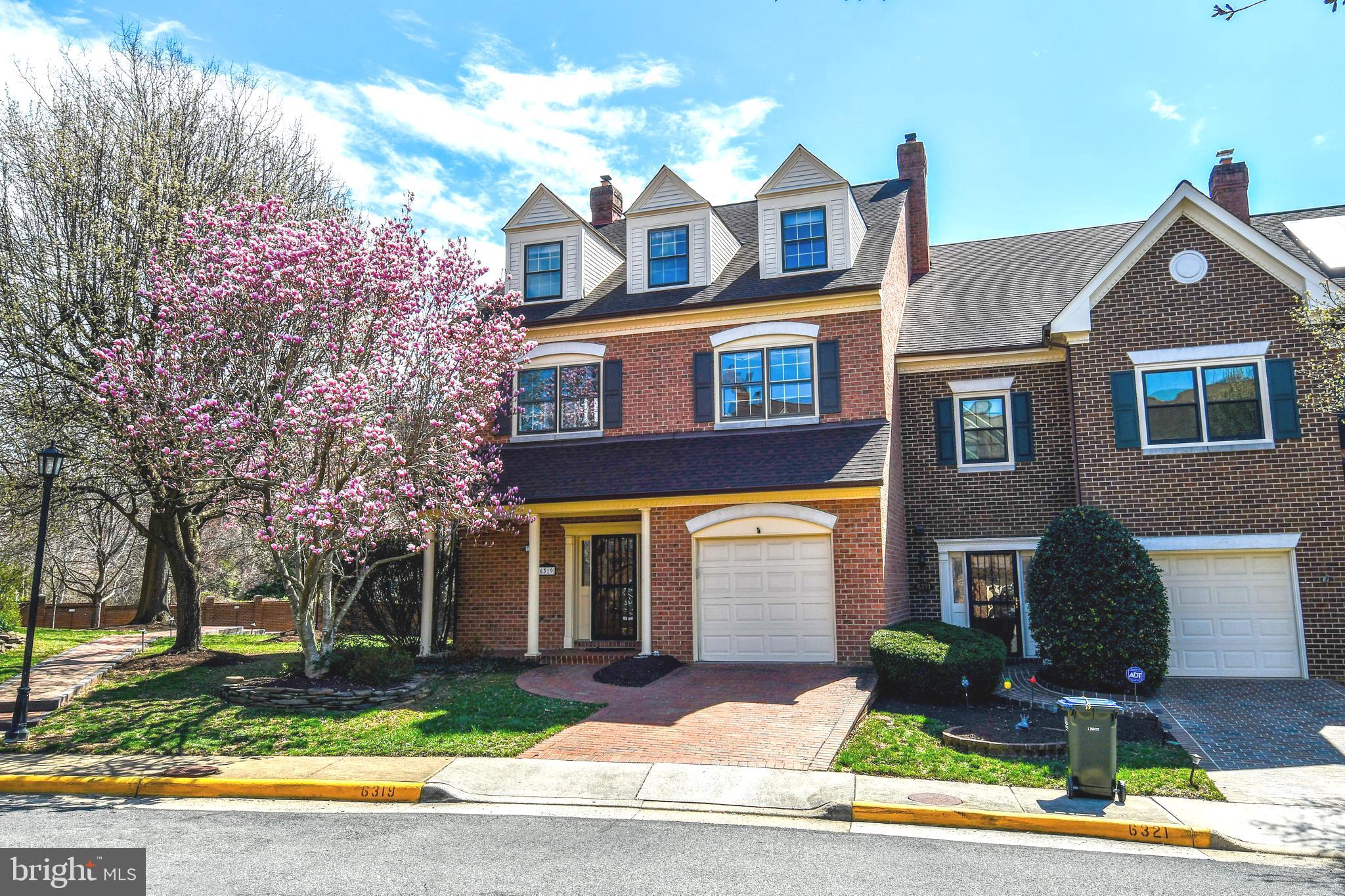 LANDMARK MEWS - Residential Lease