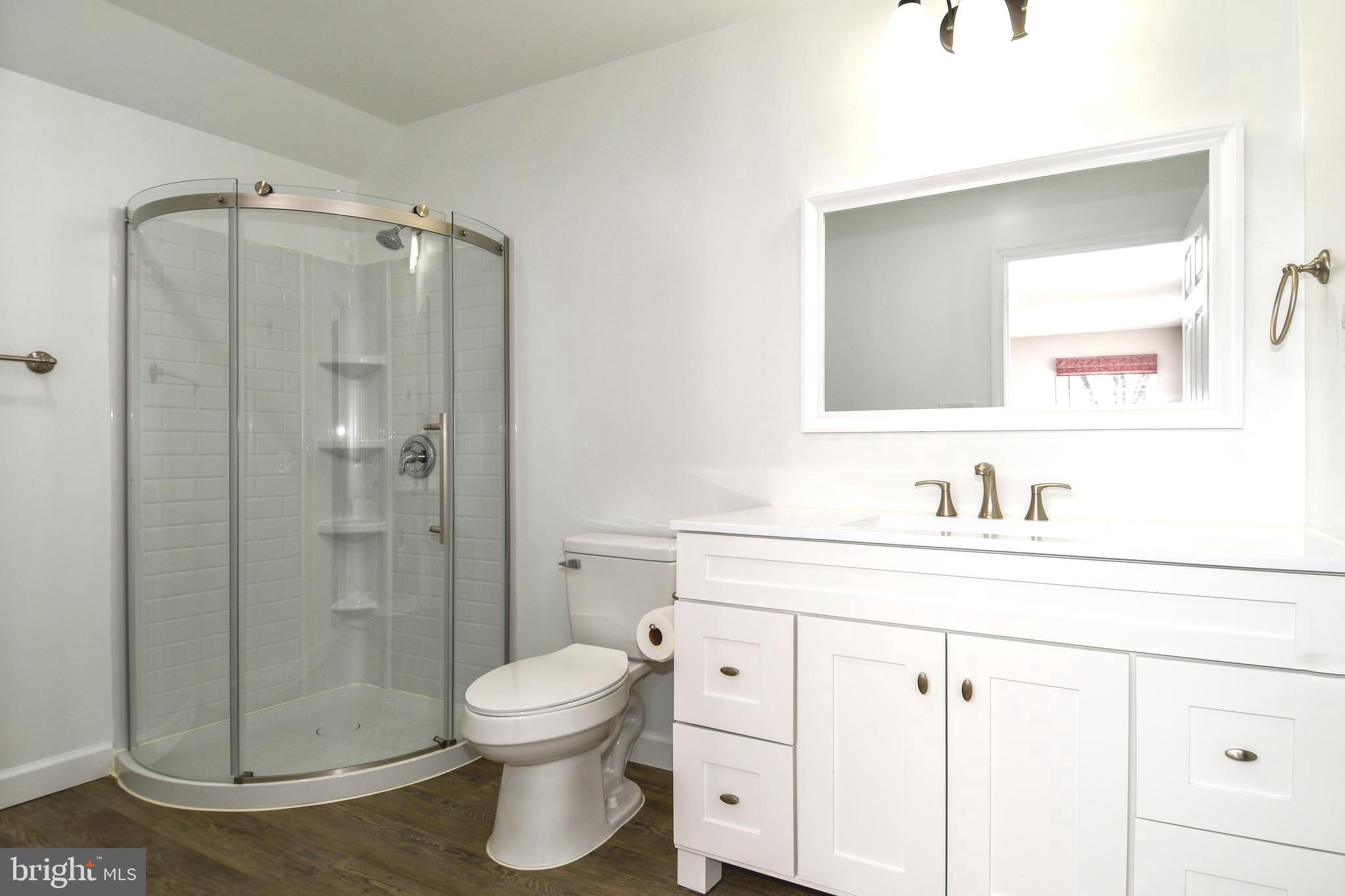 LANDMARK MEWS - Residential Lease