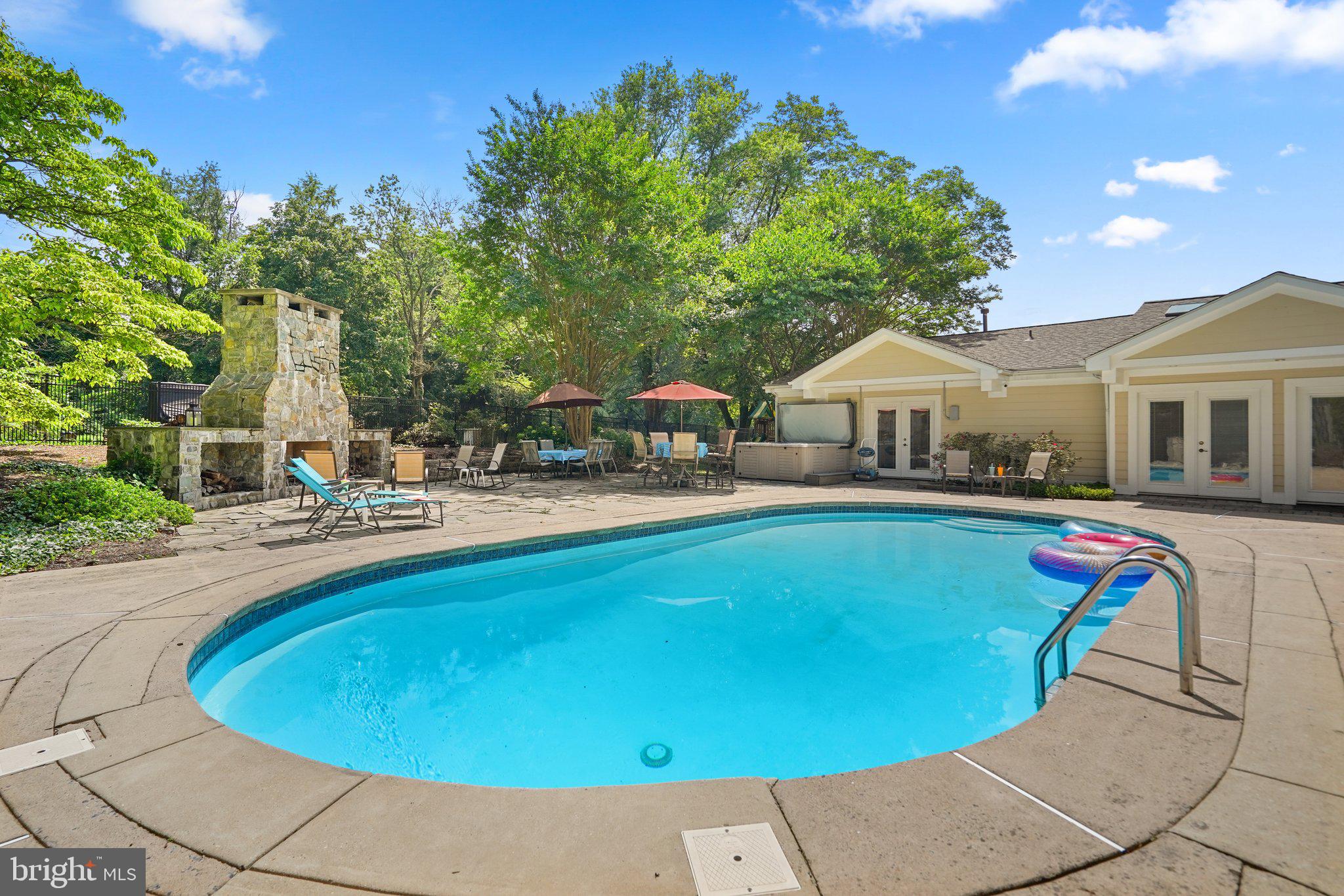 QUAINT ACRES - Residential