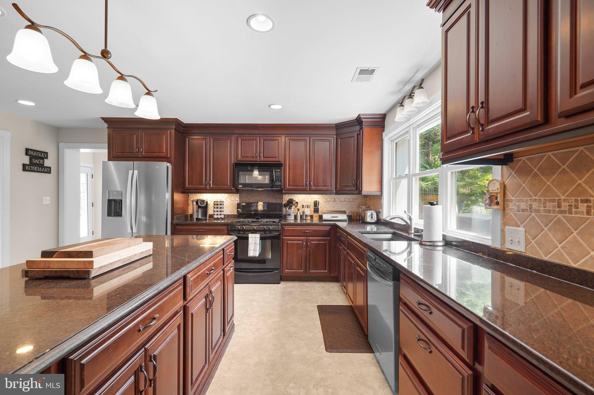 QUAINT ACRES - Residential