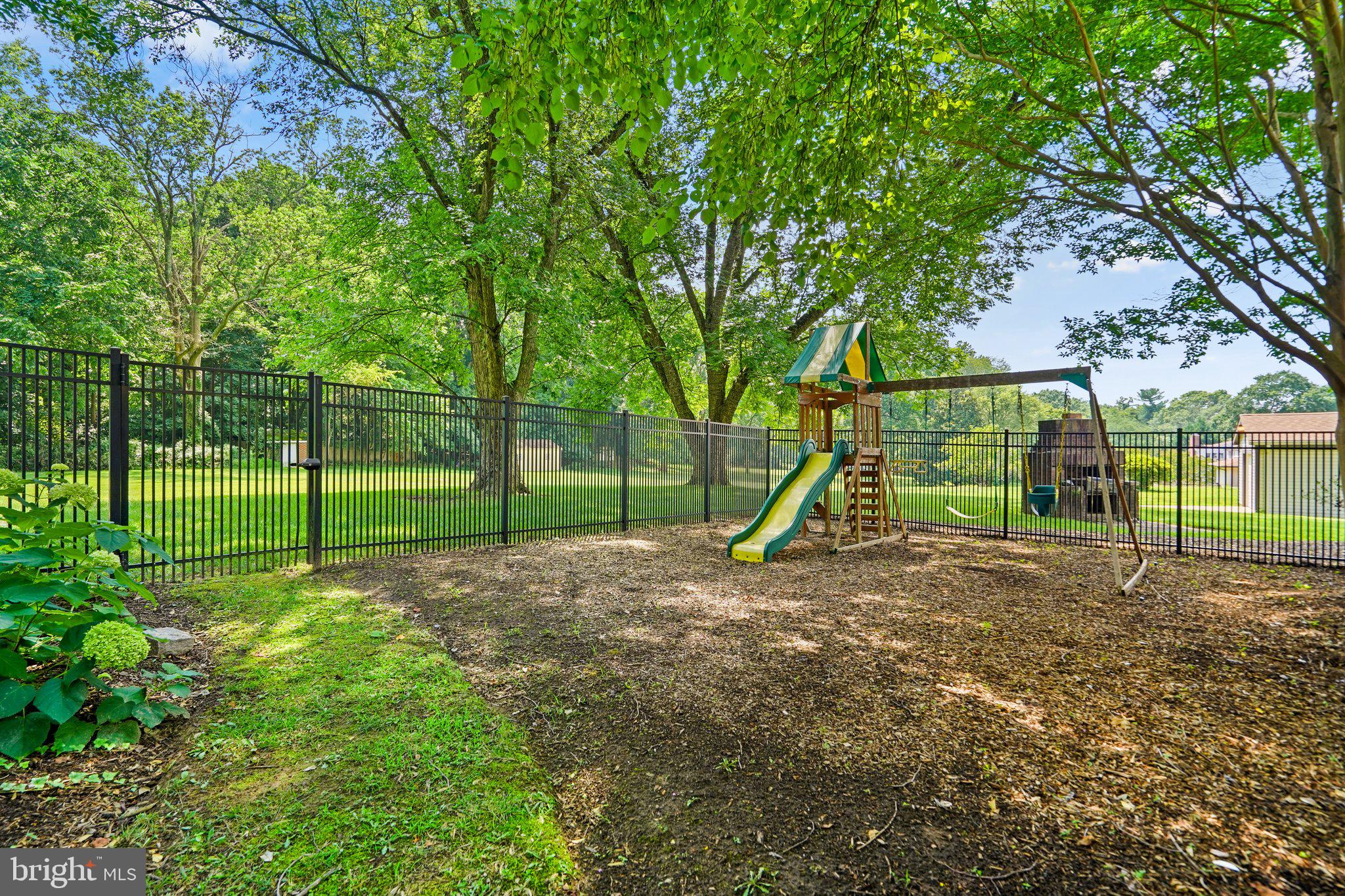 QUAINT ACRES - Residential