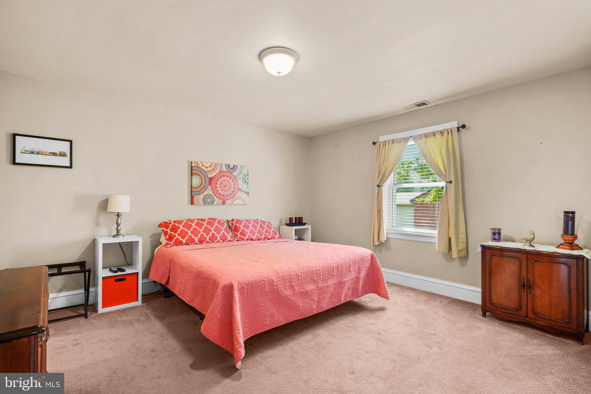 QUAINT ACRES - Residential