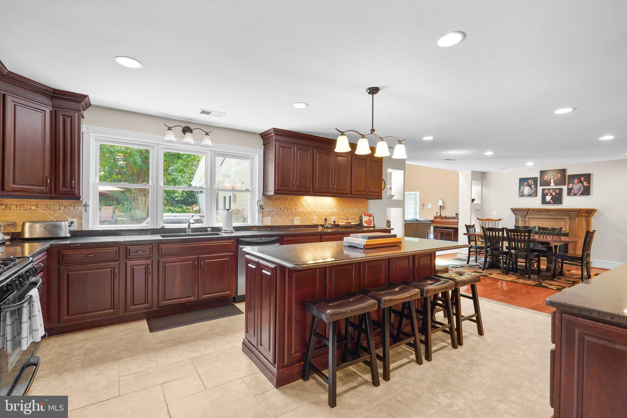 QUAINT ACRES - Residential