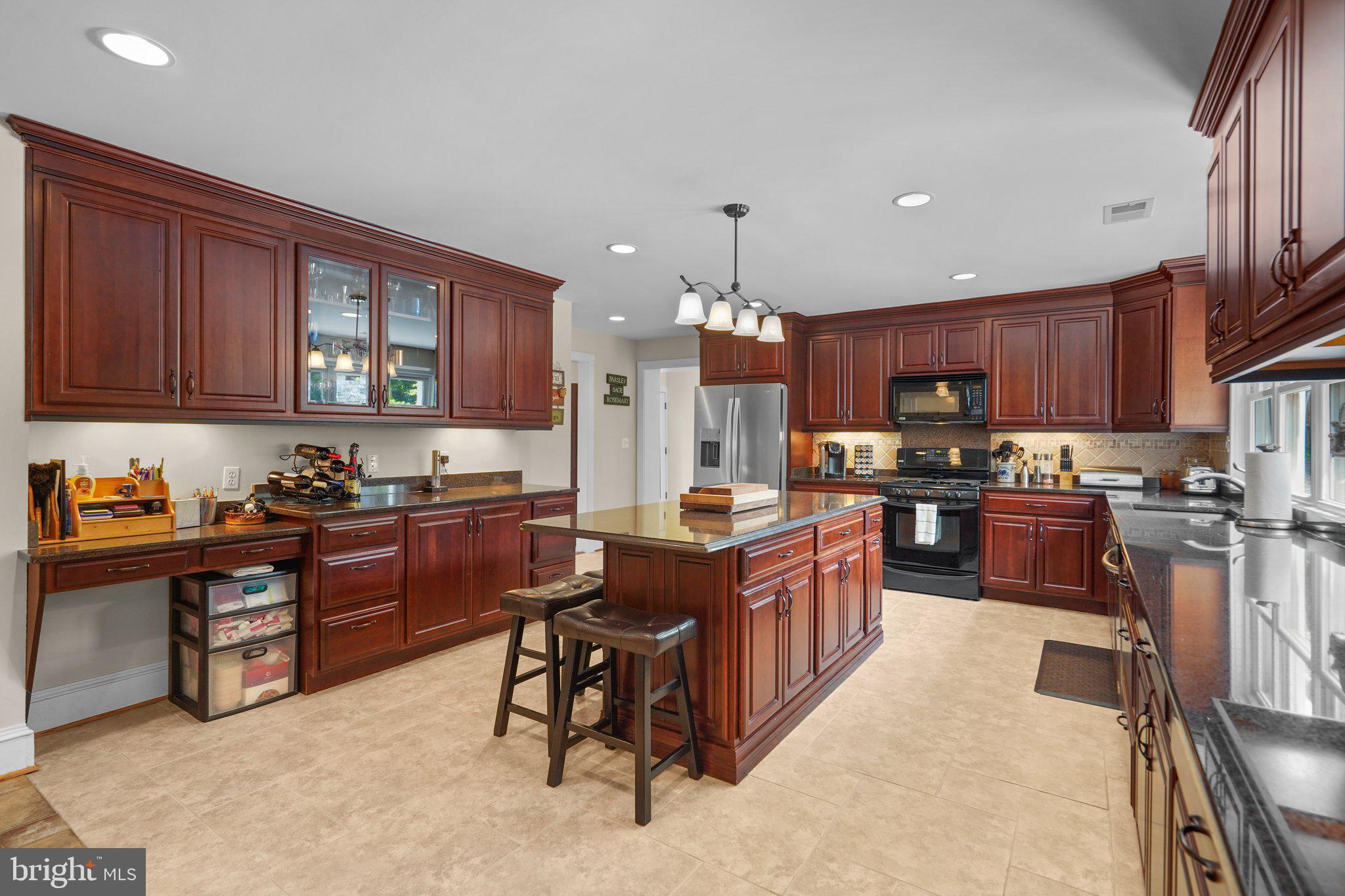 QUAINT ACRES - Residential