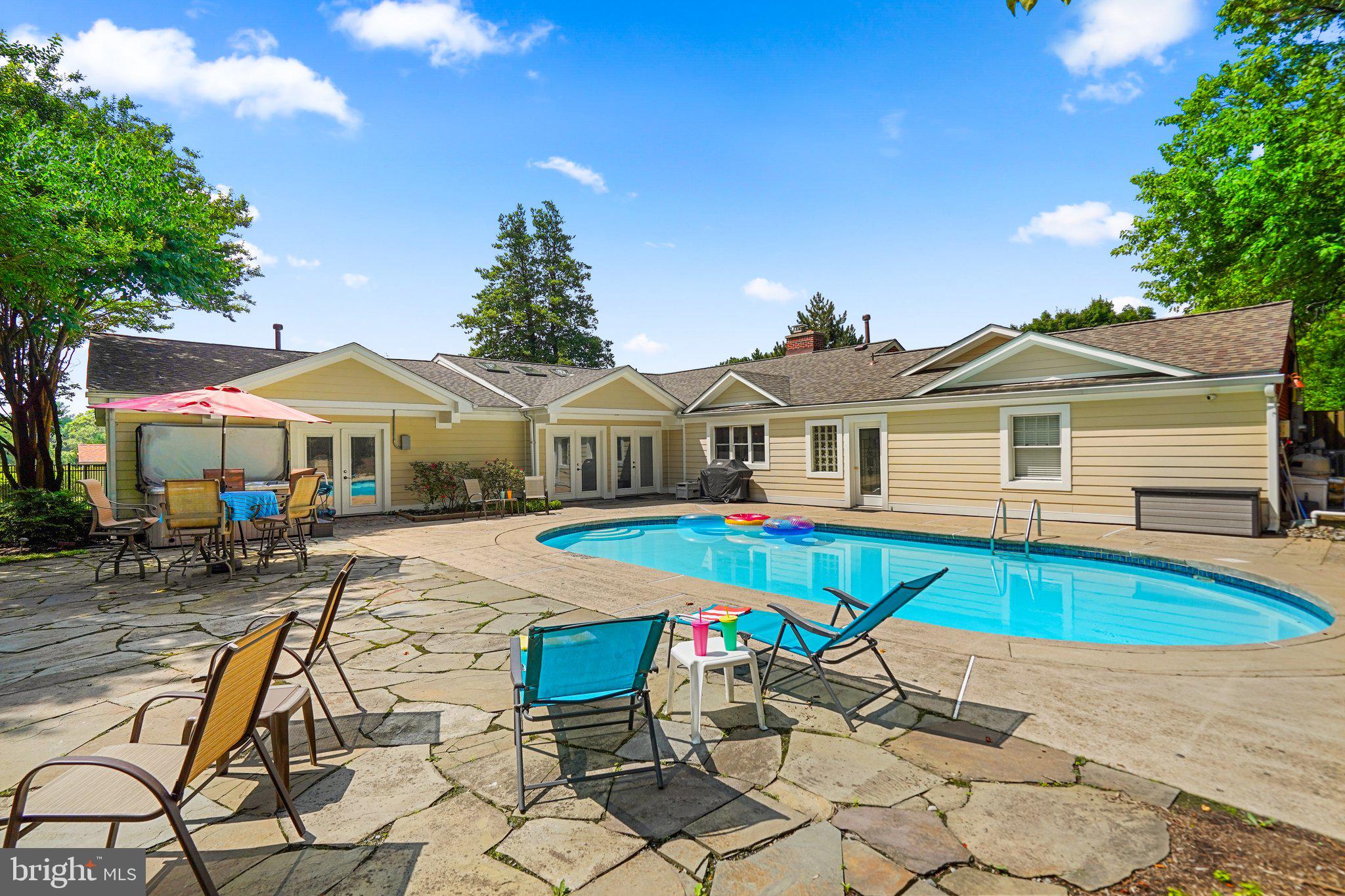 QUAINT ACRES - Residential