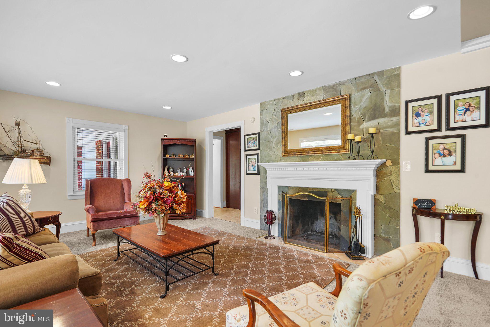 QUAINT ACRES - Residential