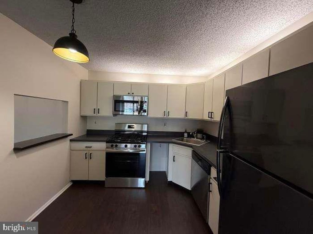 Photo of 65 Joyner Court, TRENTON, NJ 08648 (MLS # NJME2065612)