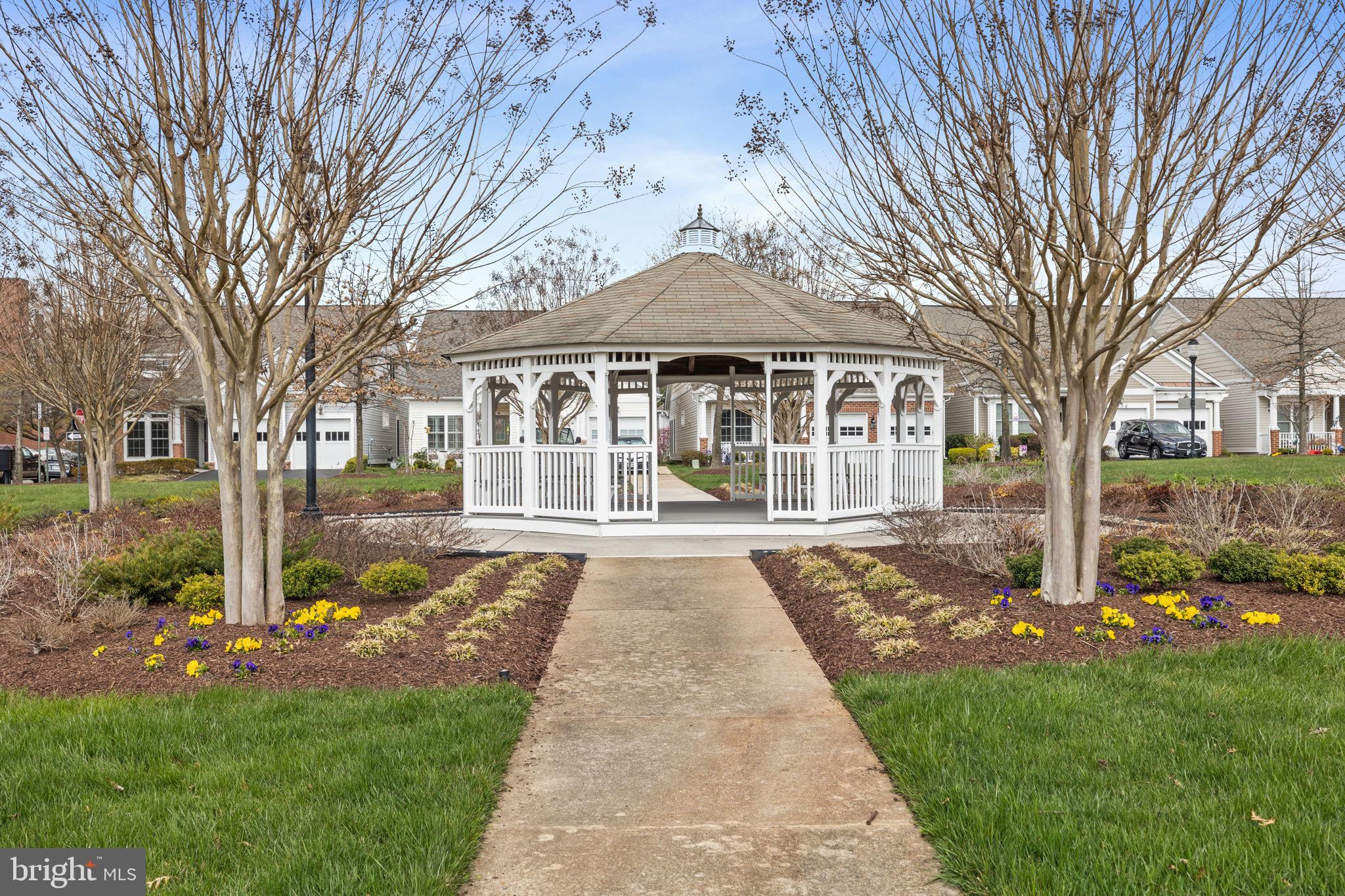 SPRING HILL - Residential