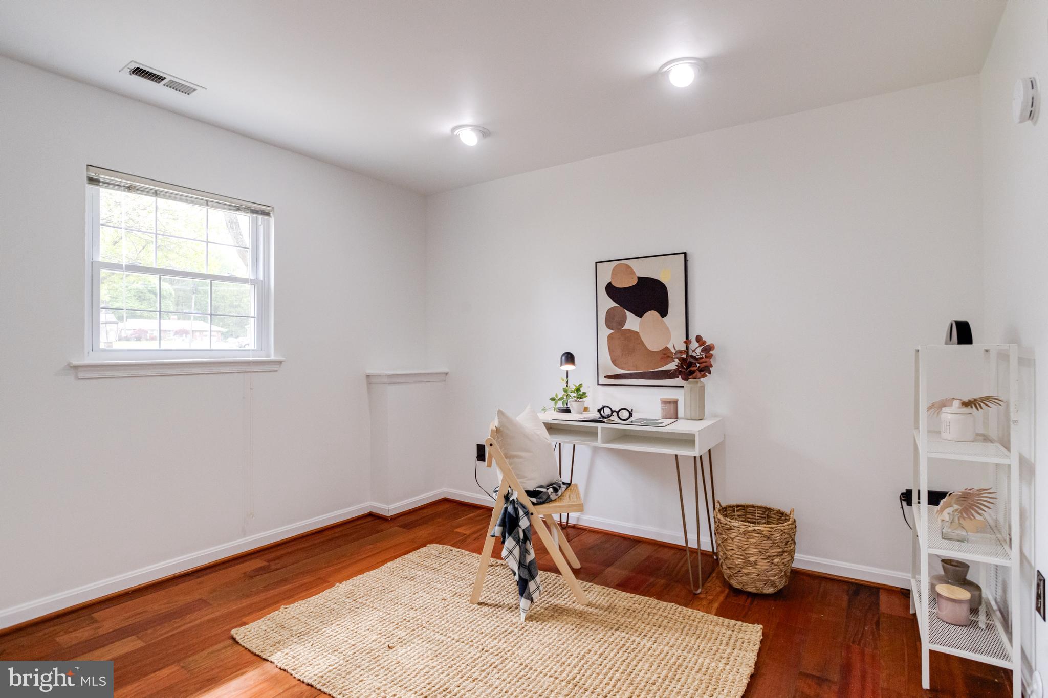 HUNTINGTON EAST - Residential