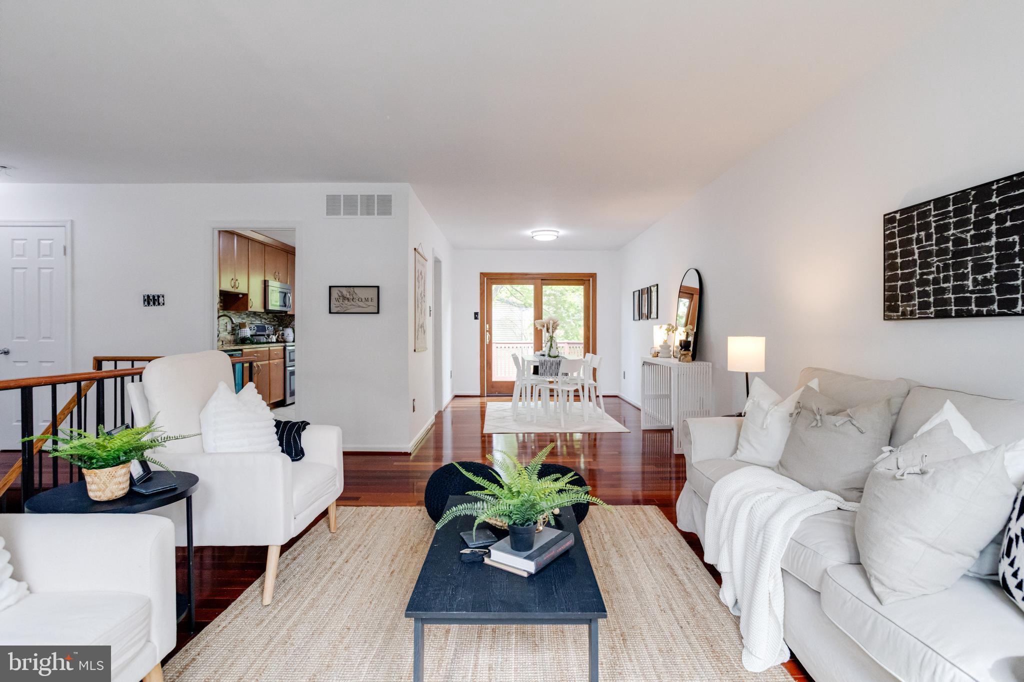 HUNTINGTON EAST - Residential