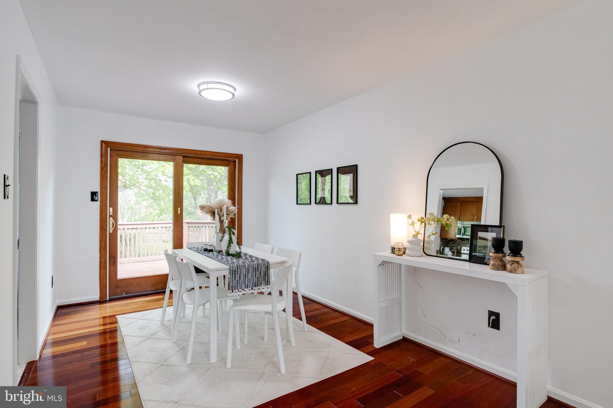 HUNTINGTON EAST - Residential