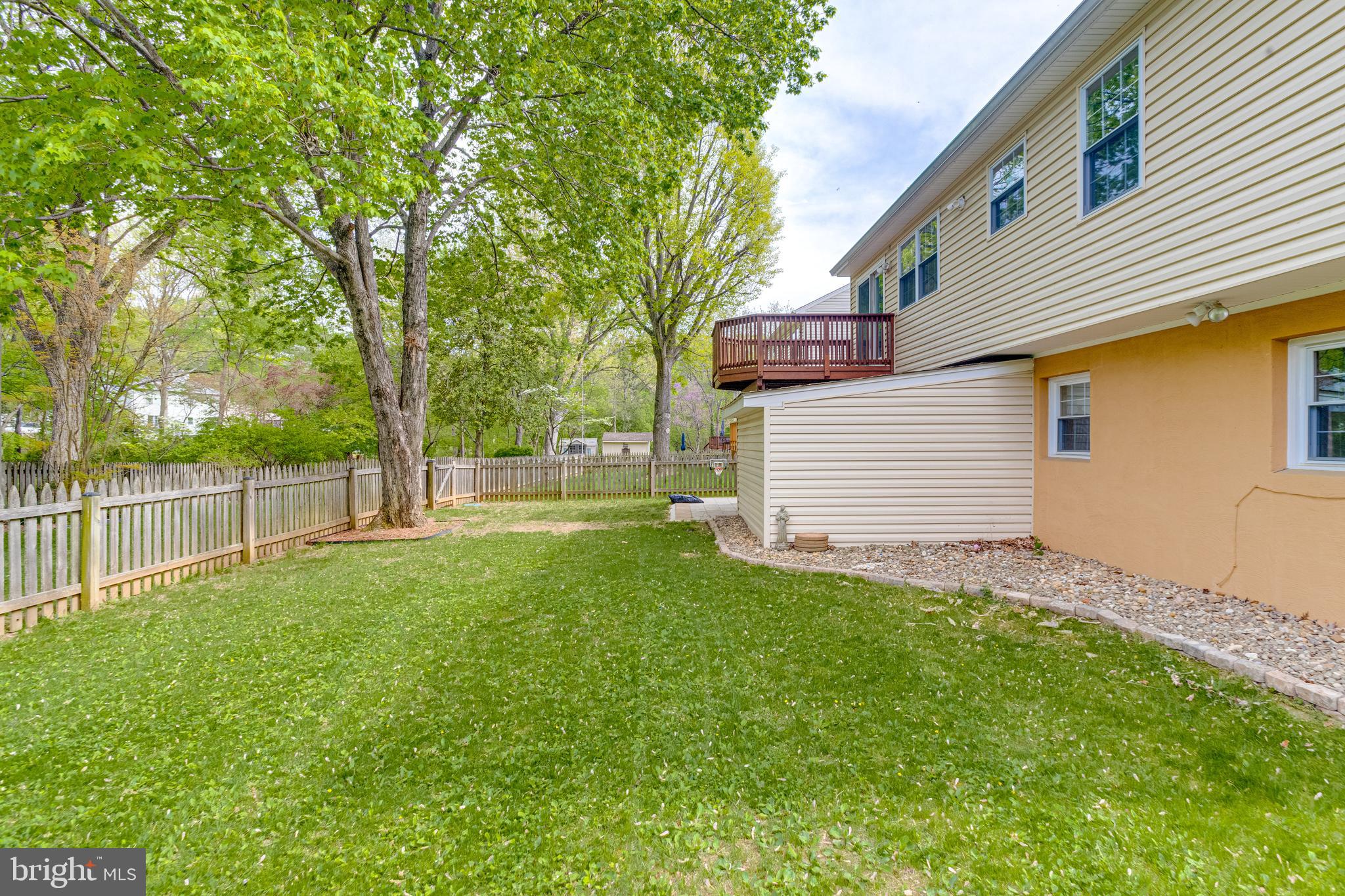 HUNTINGTON EAST - Residential