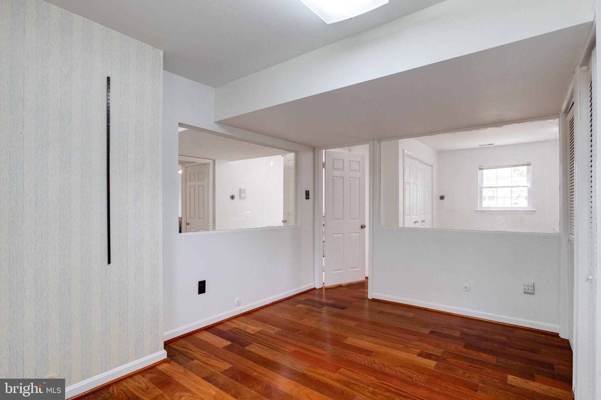 HUNTINGTON EAST - Residential