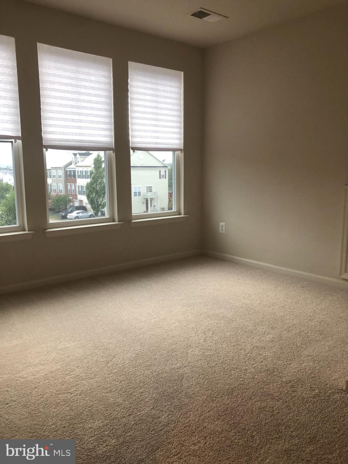 PEMBROOKE/VICTORY LAKES - Residential Lease