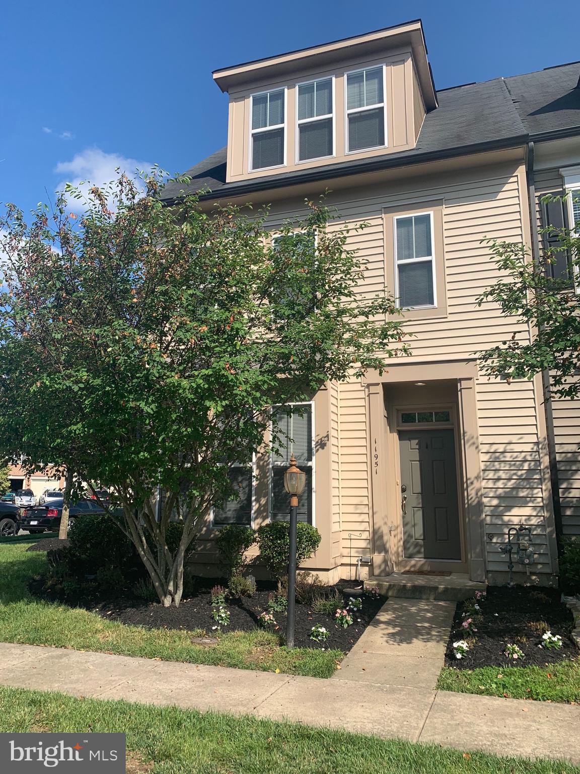 PEMBROOKE/VICTORY LAKES - Residential Lease