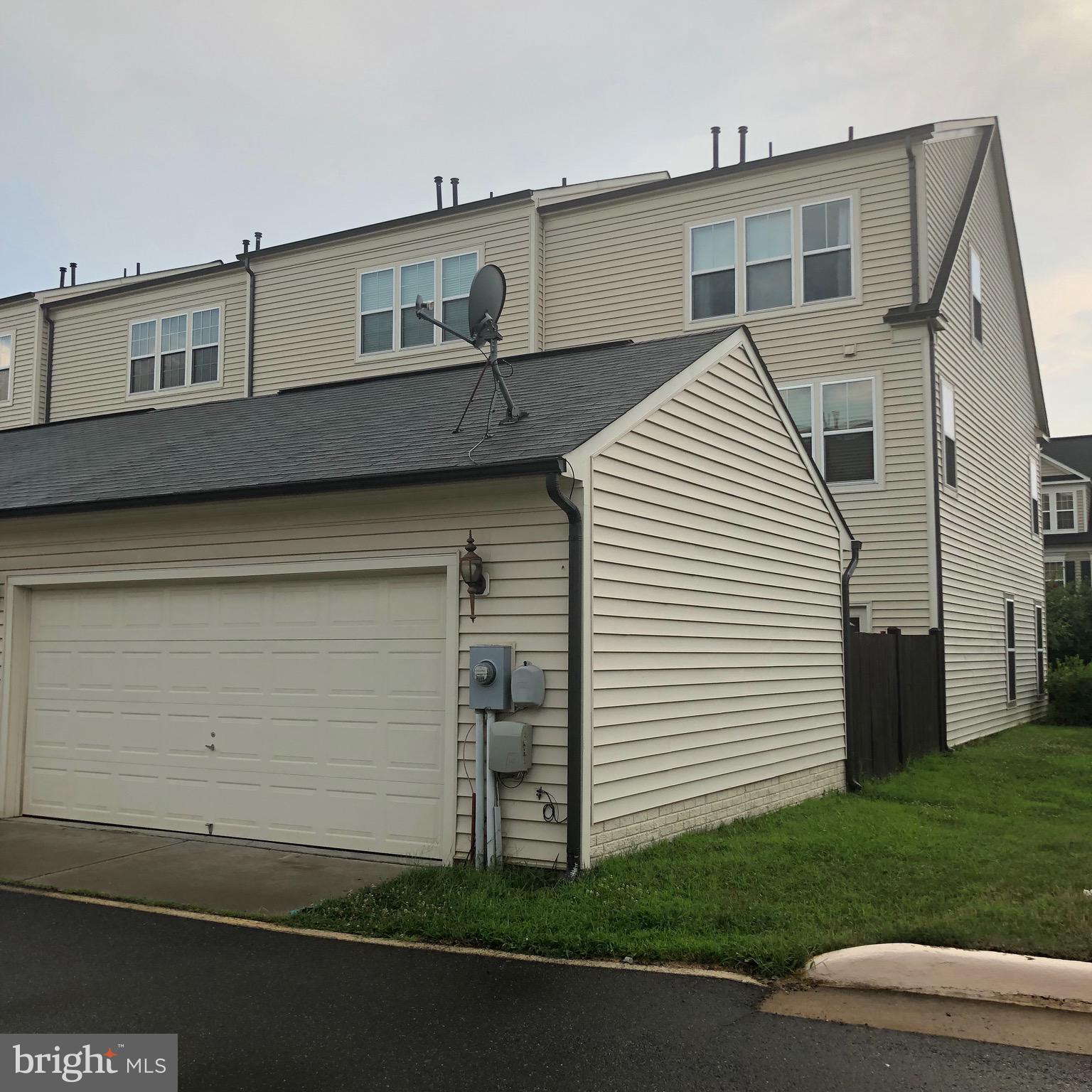 PEMBROOKE/VICTORY LAKES - Residential Lease