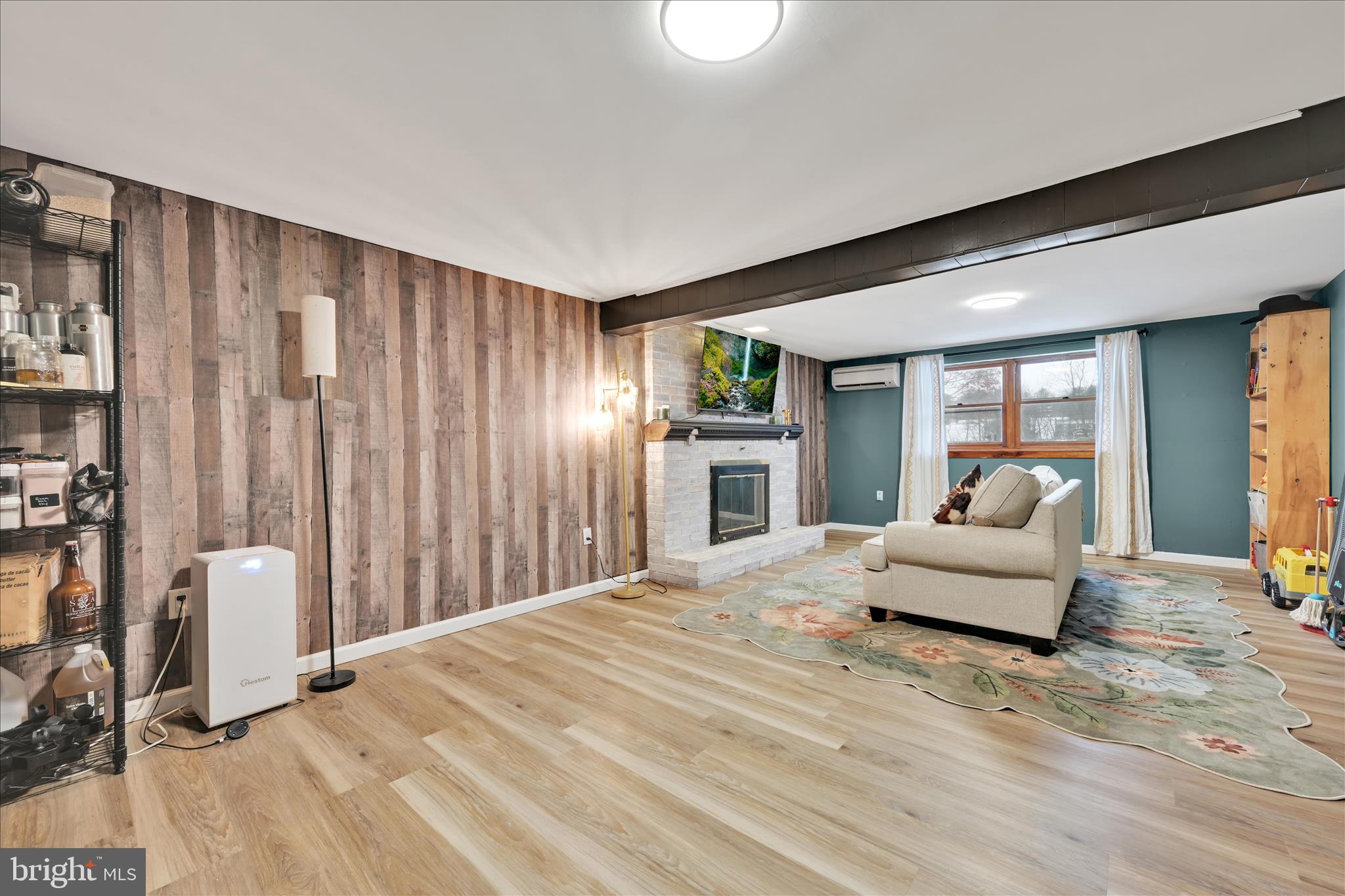 OAK GROVE - Residential