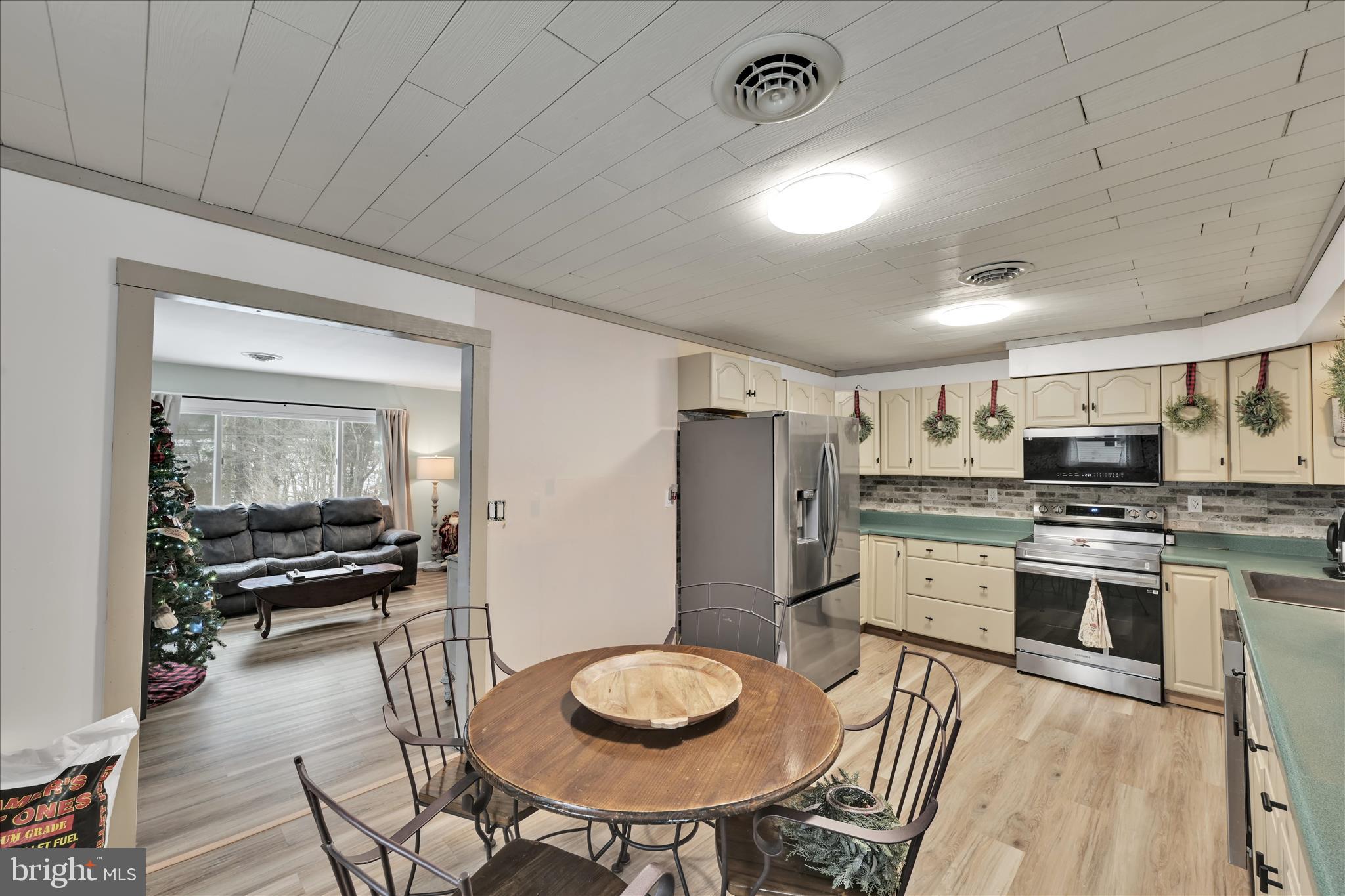 OAK GROVE - Residential