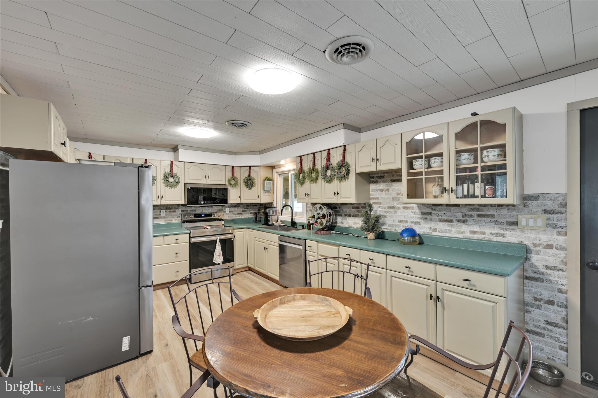 OAK GROVE - Residential