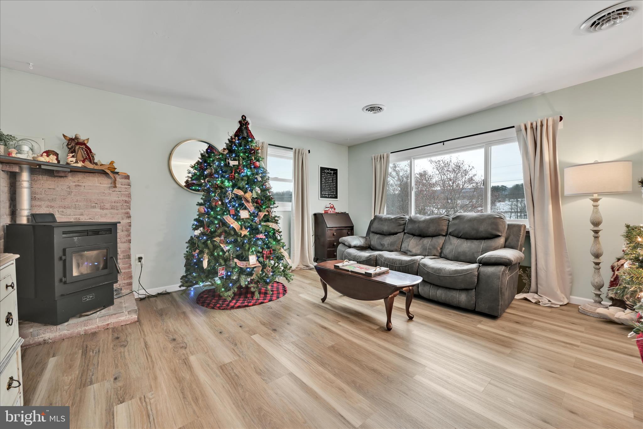 OAK GROVE - Residential