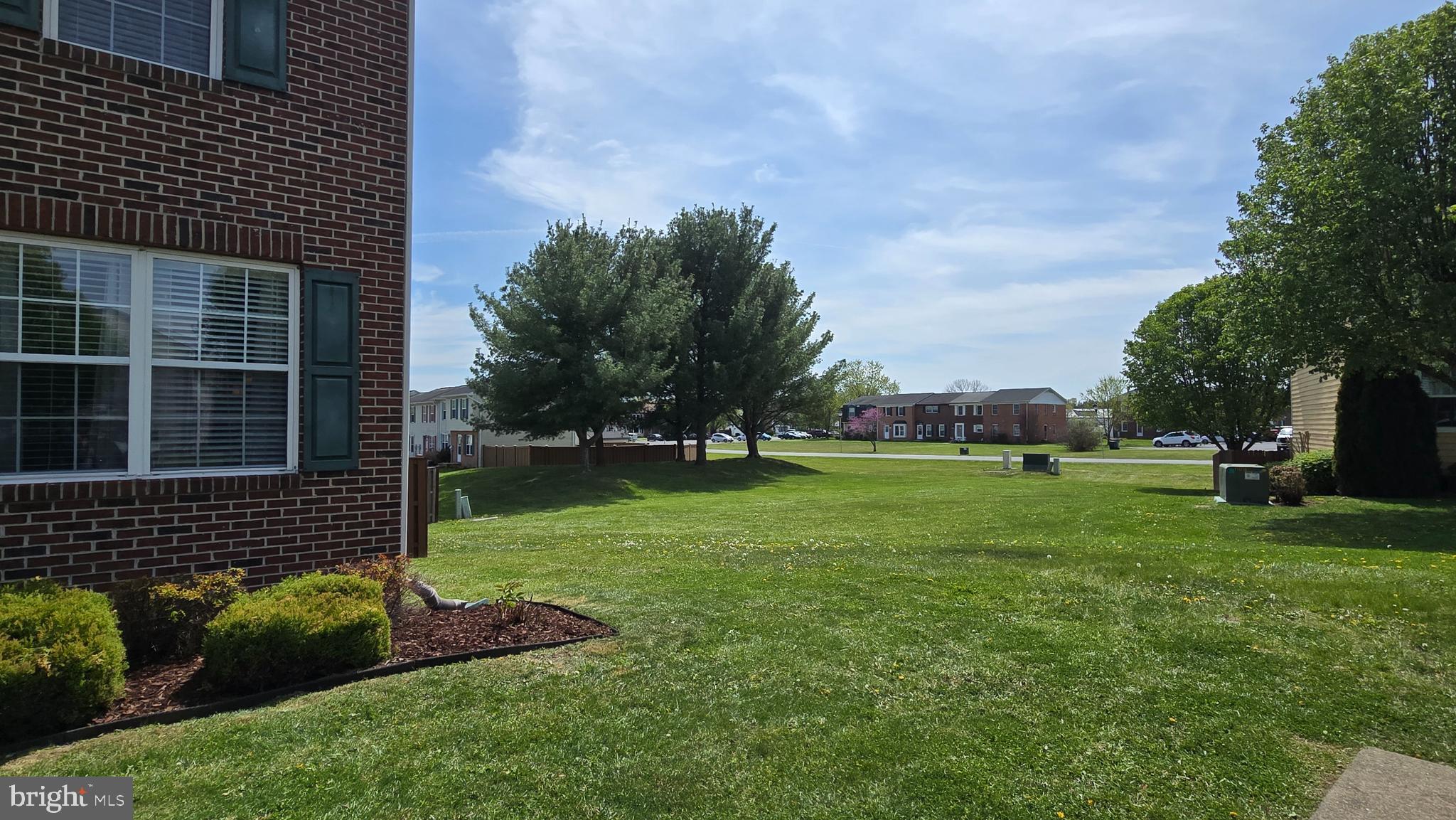LAKEVIEW TOWNHOUSES - Residential