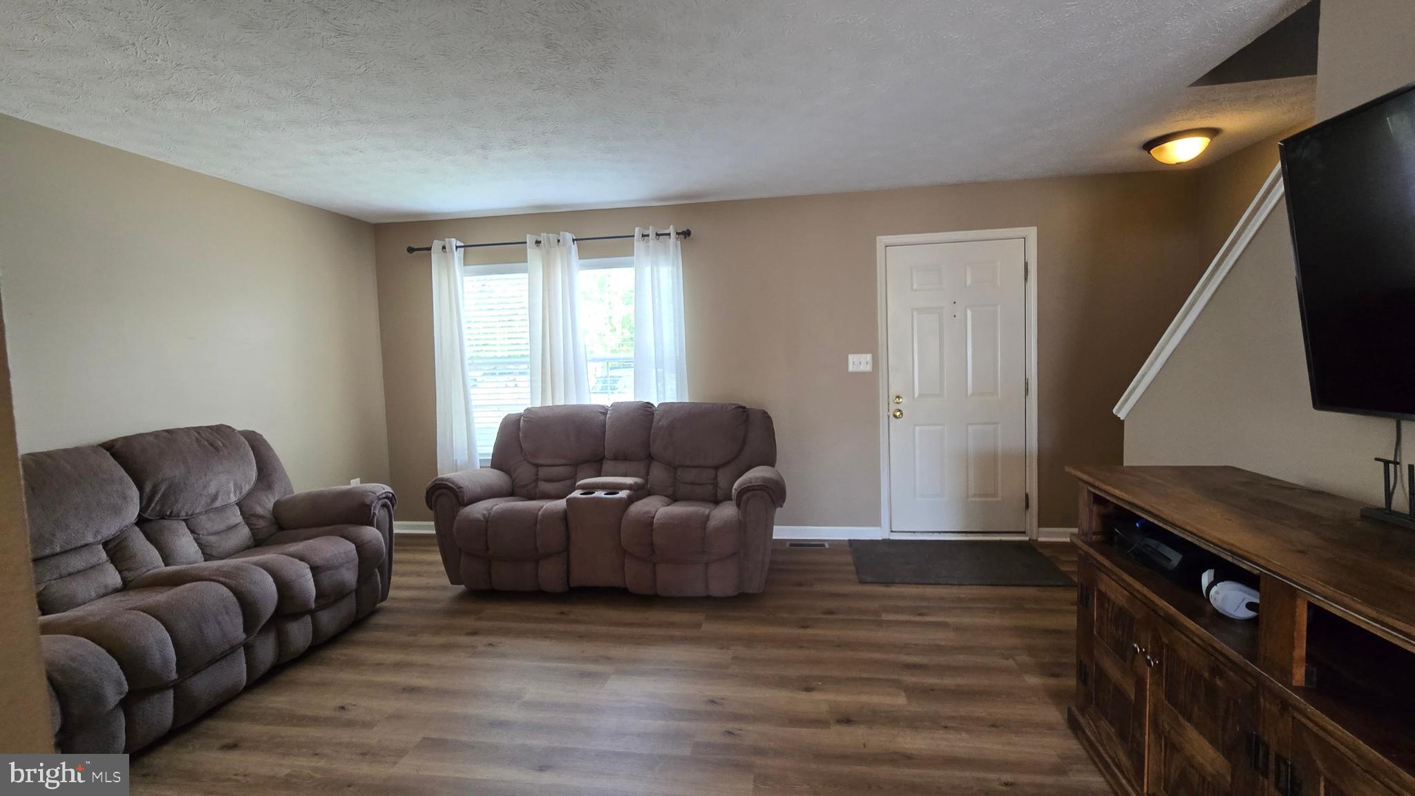 LAKEVIEW TOWNHOUSES - Residential