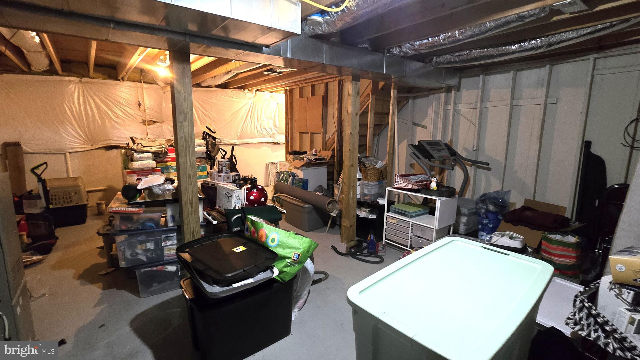 LAKEVIEW TOWNHOUSES - Residential