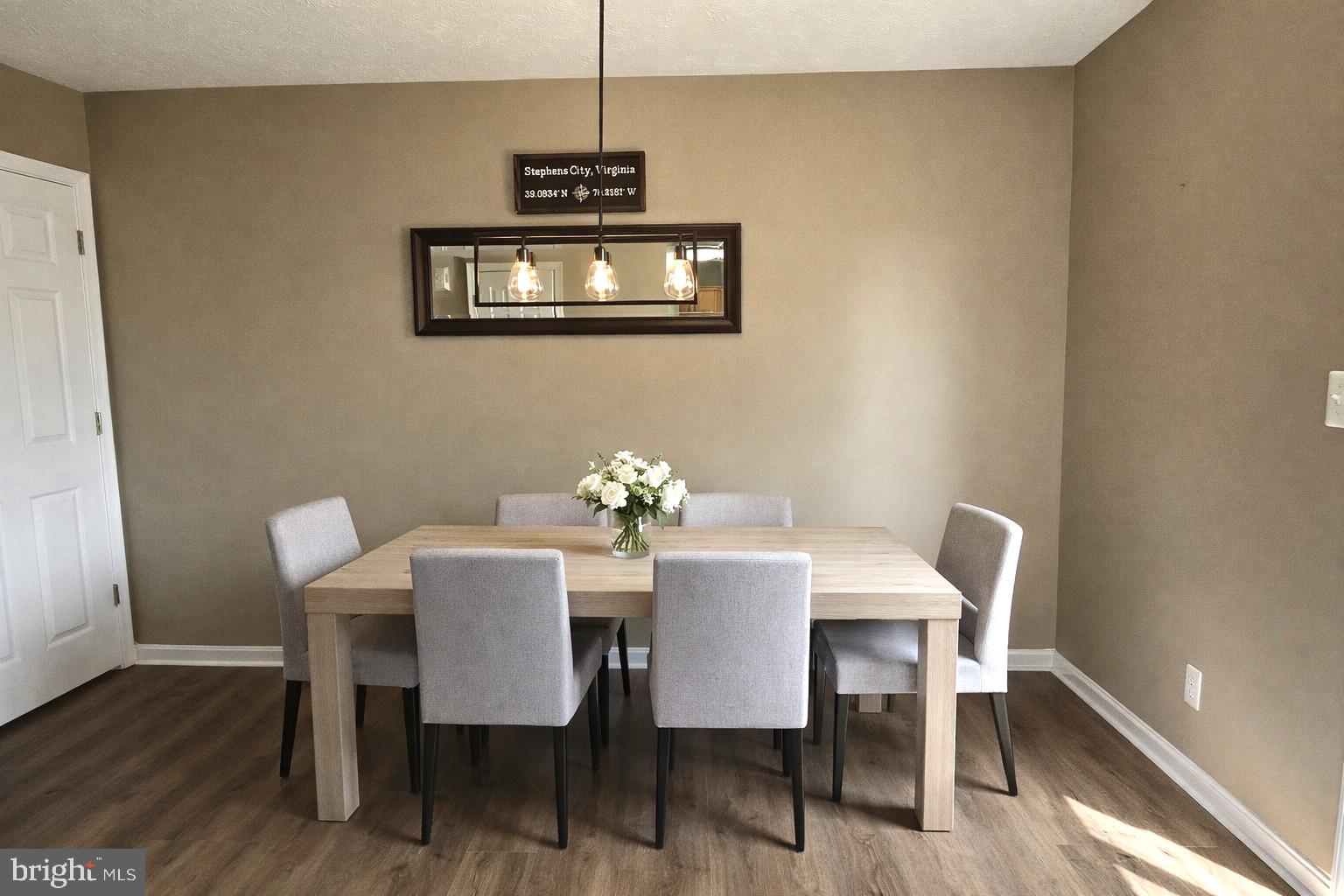 LAKEVIEW TOWNHOUSES - Residential