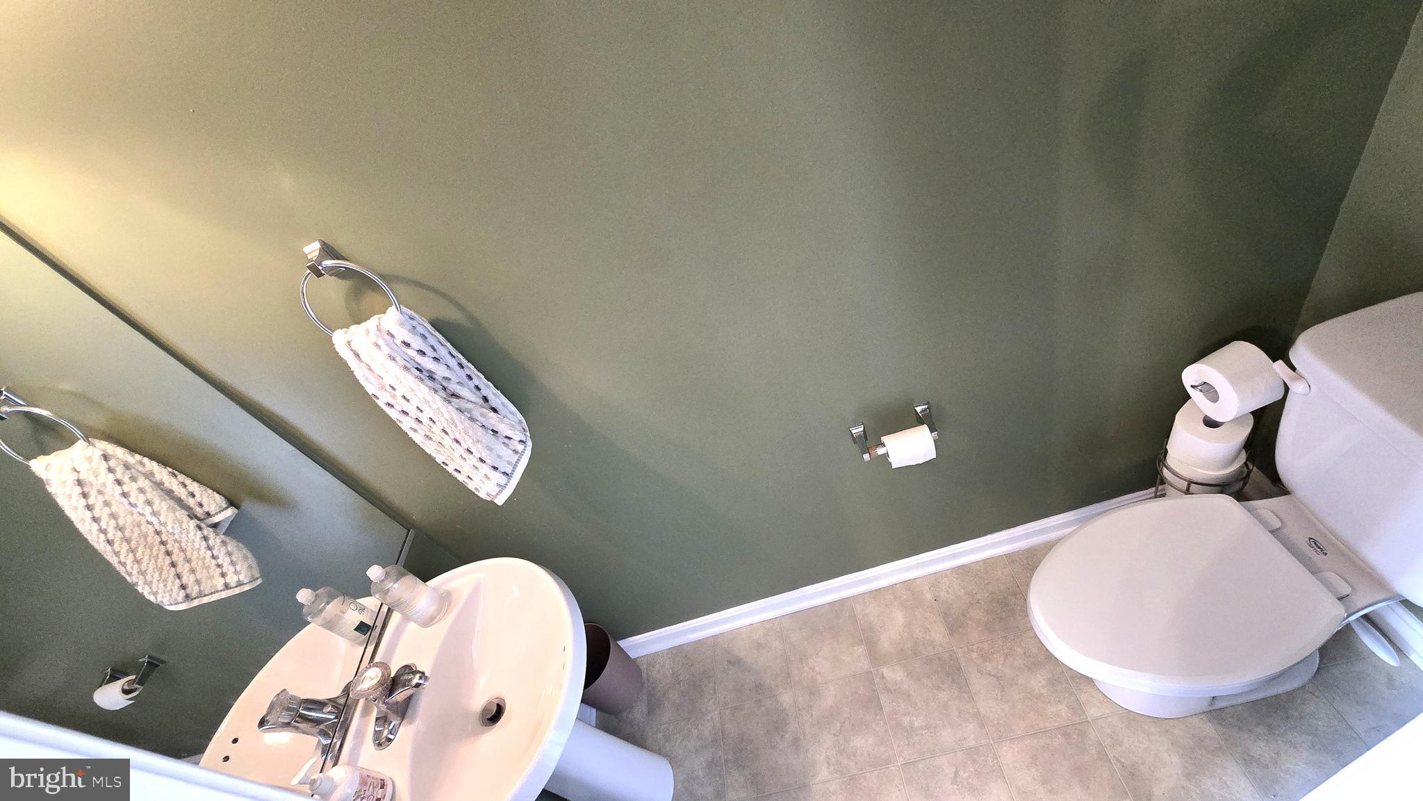 LAKEVIEW TOWNHOUSES - Residential