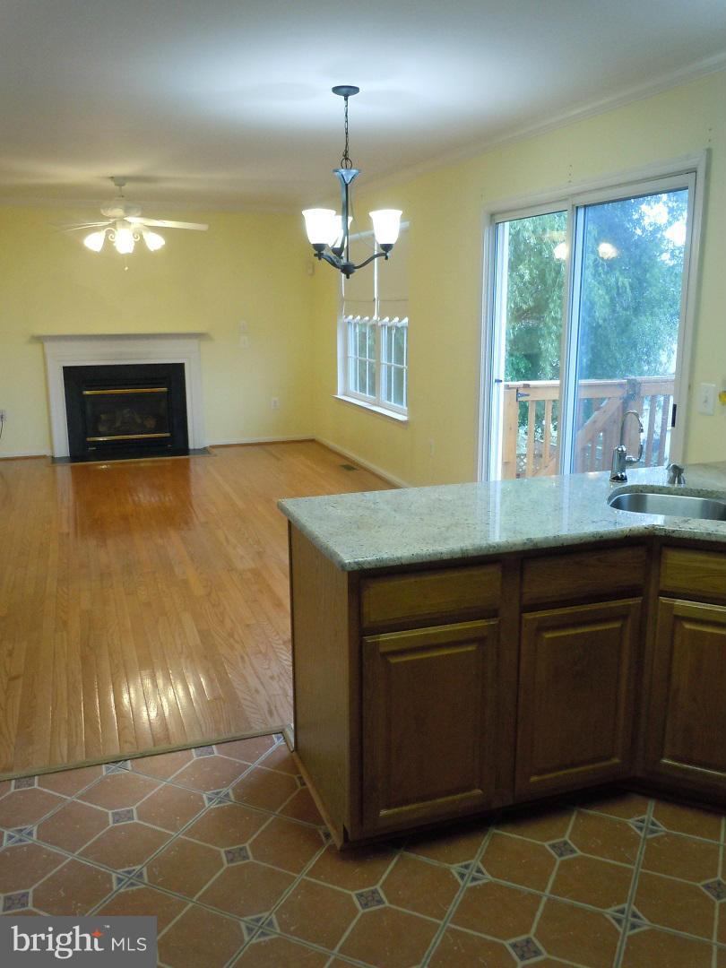 DALE CITY - Residential Lease