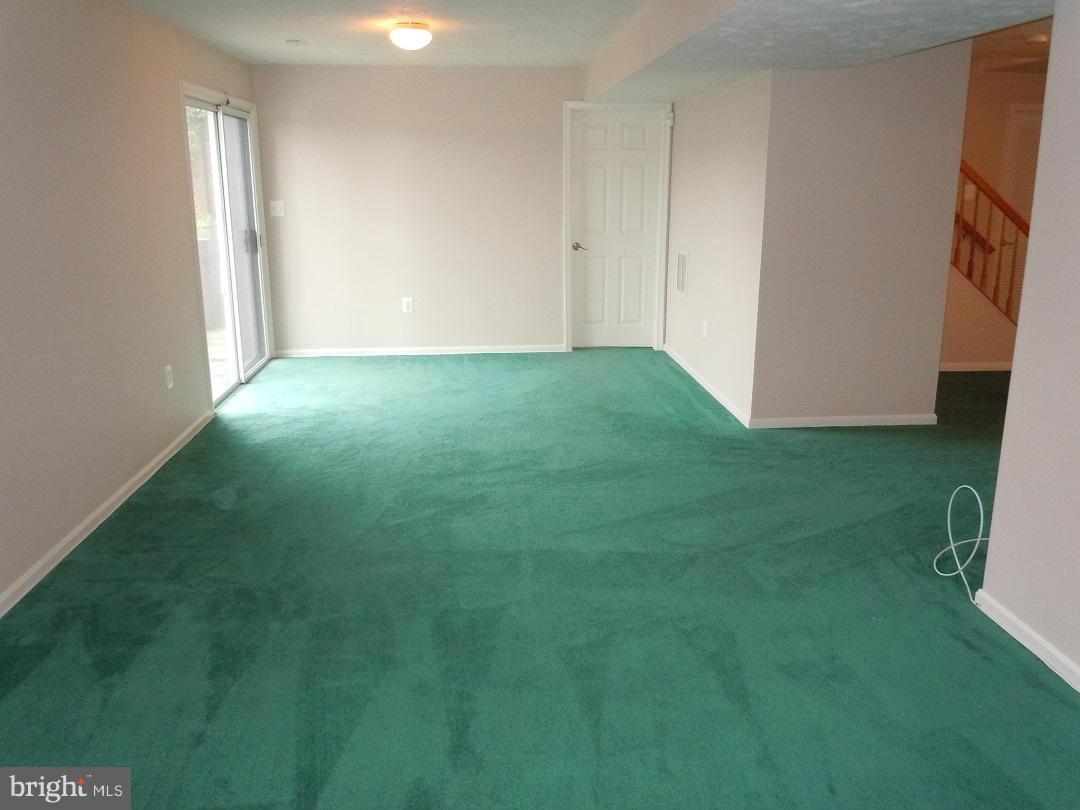 DALE CITY - Residential Lease