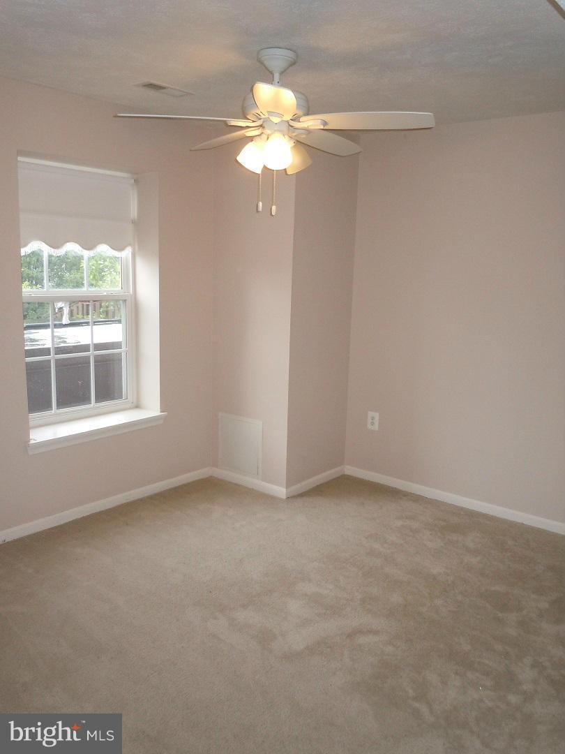 DALE CITY - Residential Lease