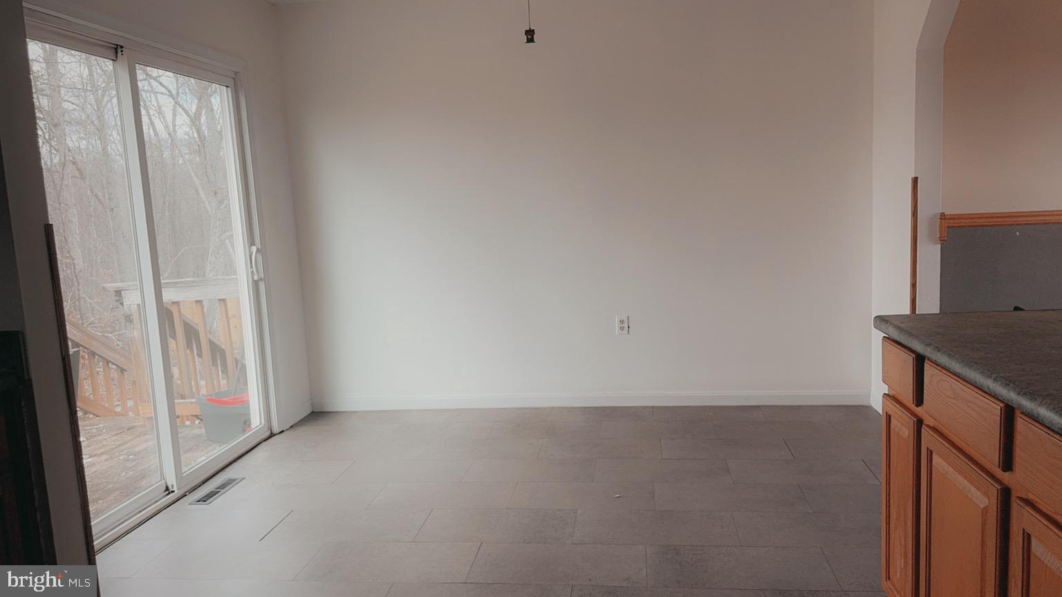 LAUREL RIDGE - Residential