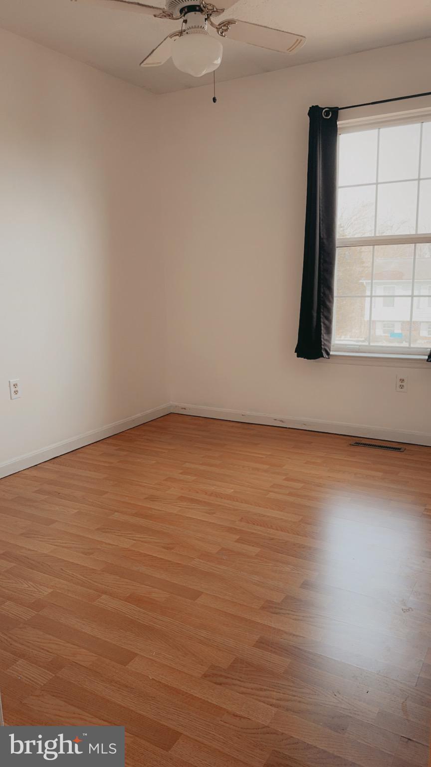 LAUREL RIDGE - Residential