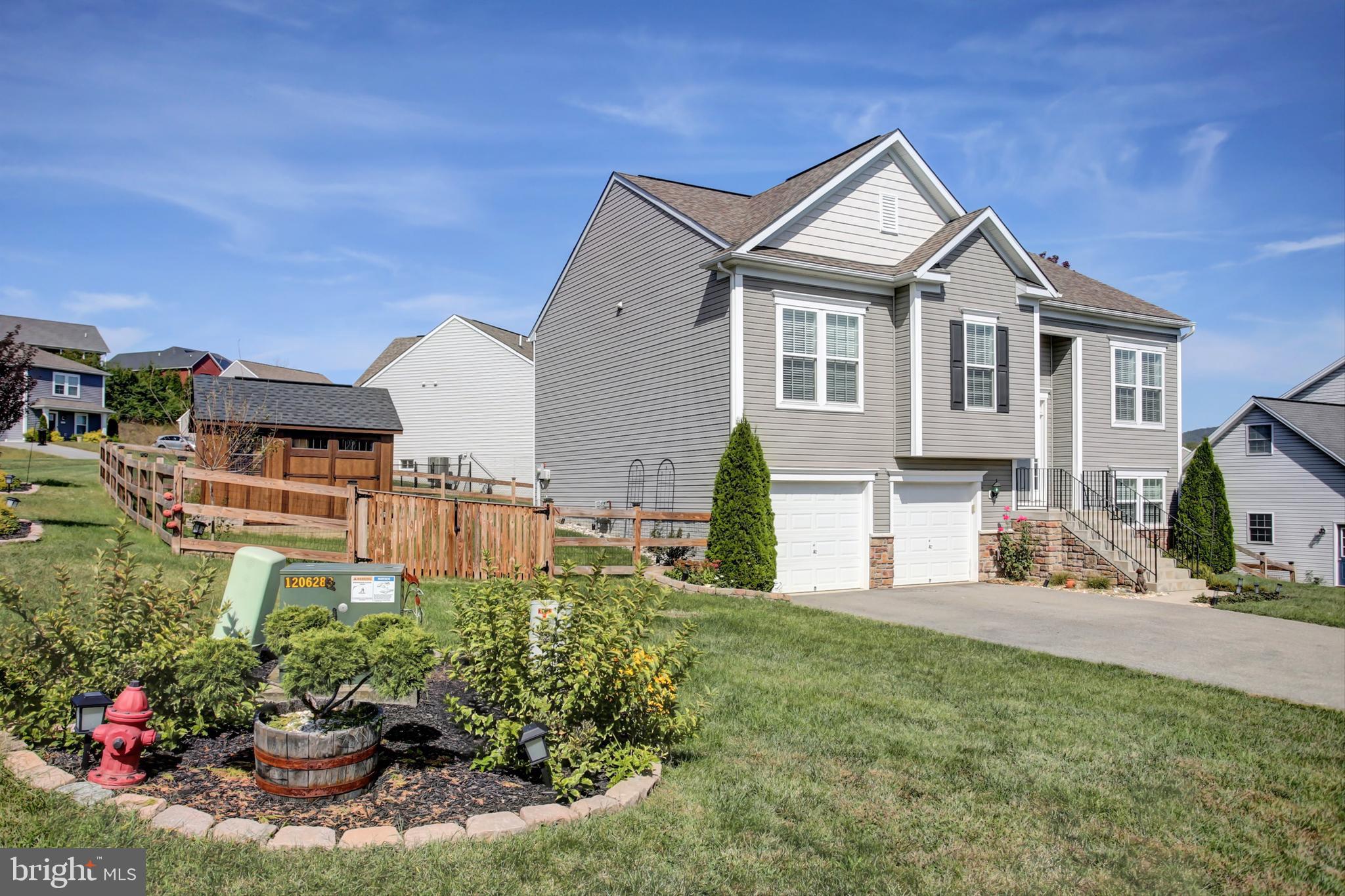 MARTINS RIDGE - Residential