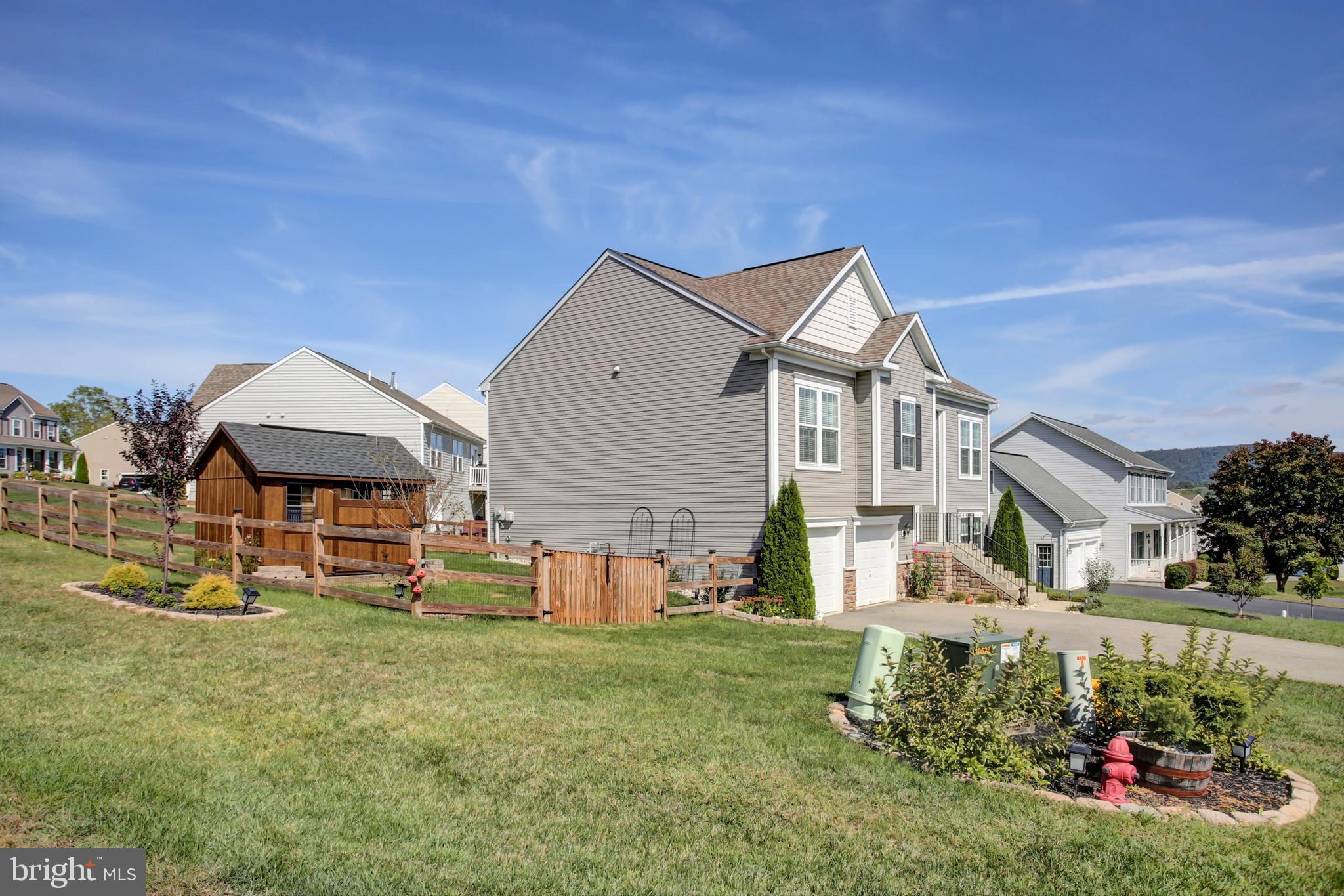 MARTINS RIDGE - Residential