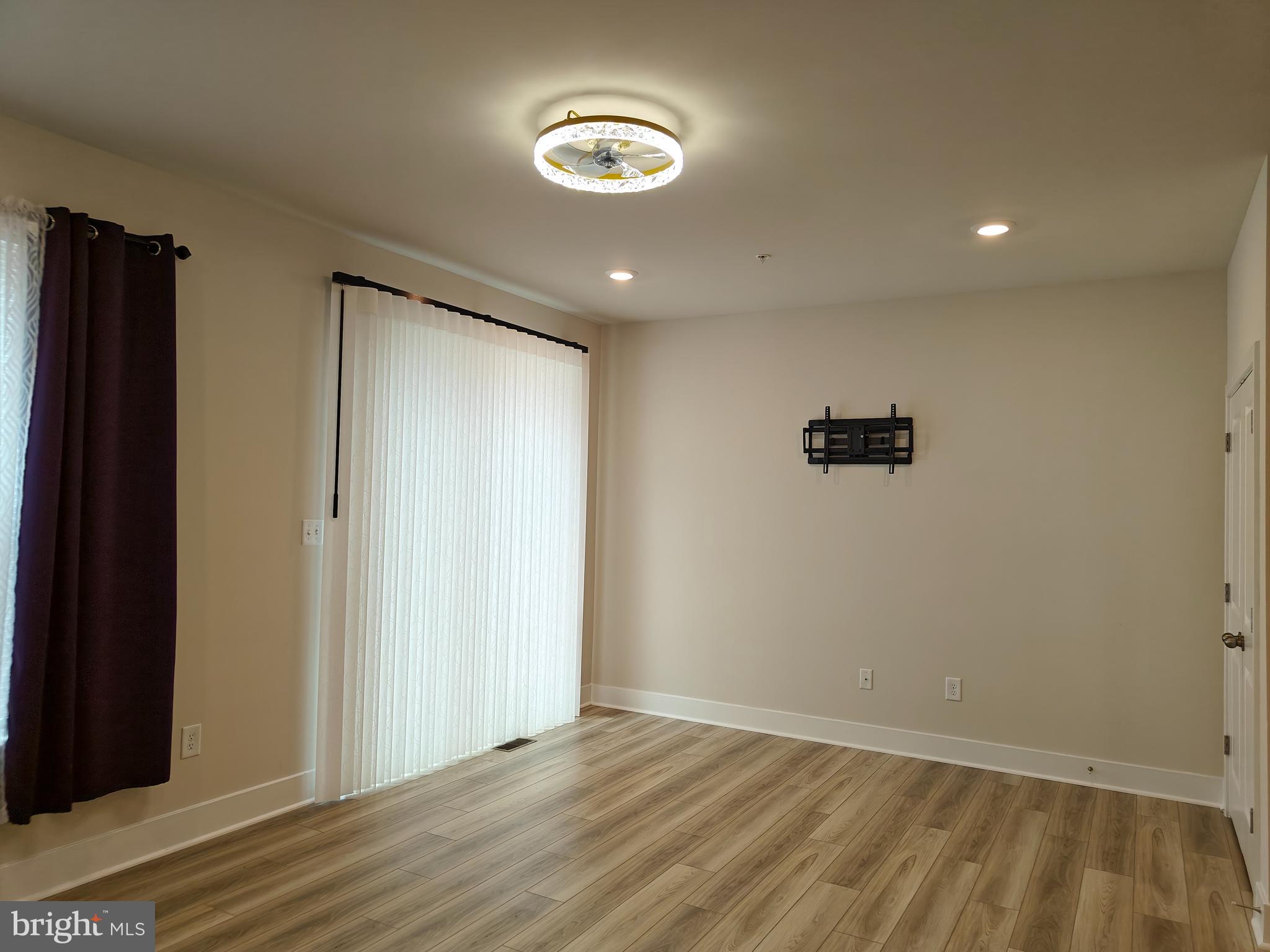 BRYANS ROAD - Residential Lease