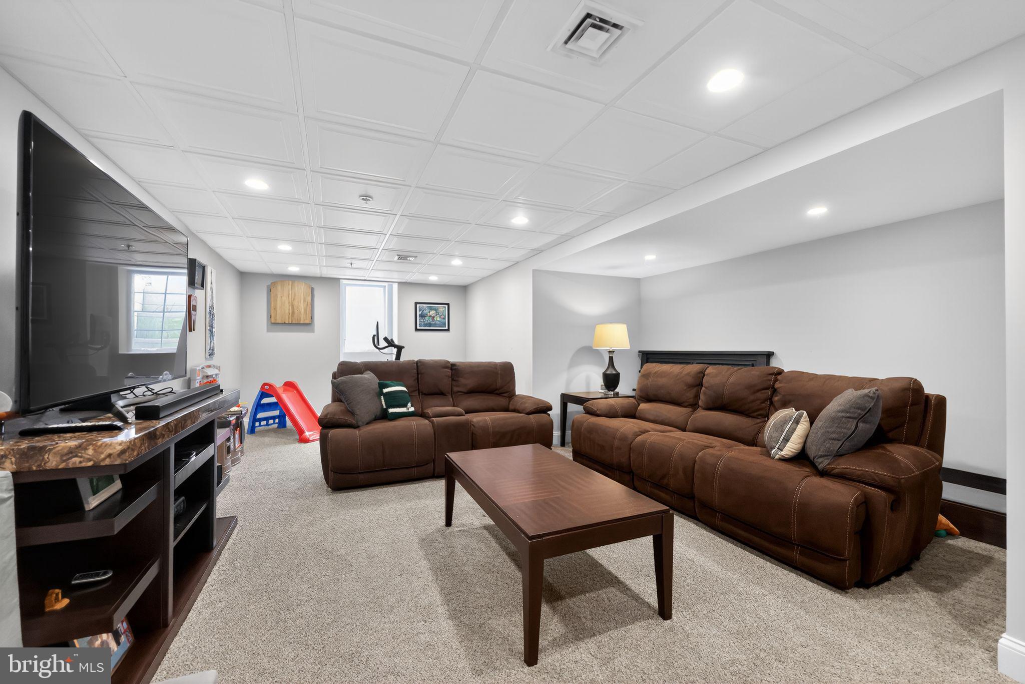 HILLCREST GLEN - Residential