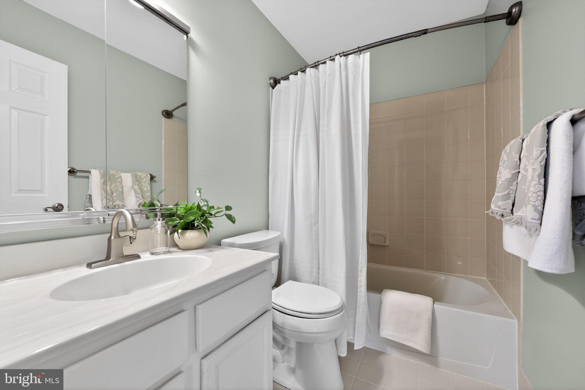 HILLCREST GLEN - Residential