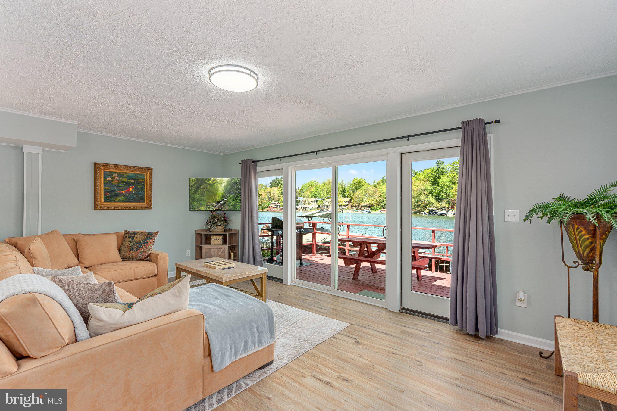 LAKE HARMONY - Residential