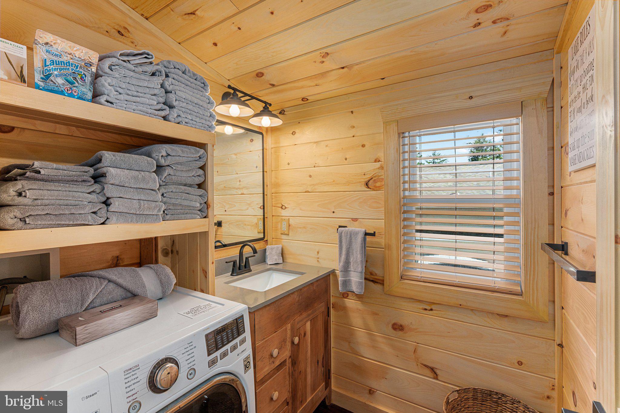 LAKE HARMONY - Residential