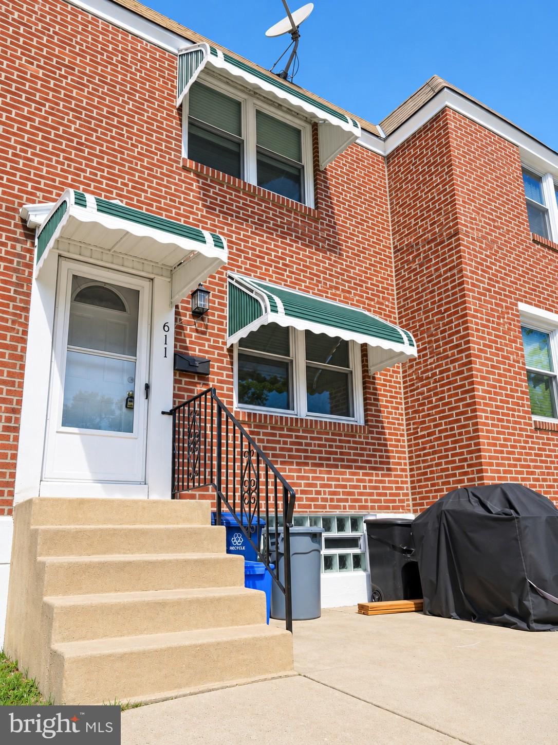 611 GREEN LANE