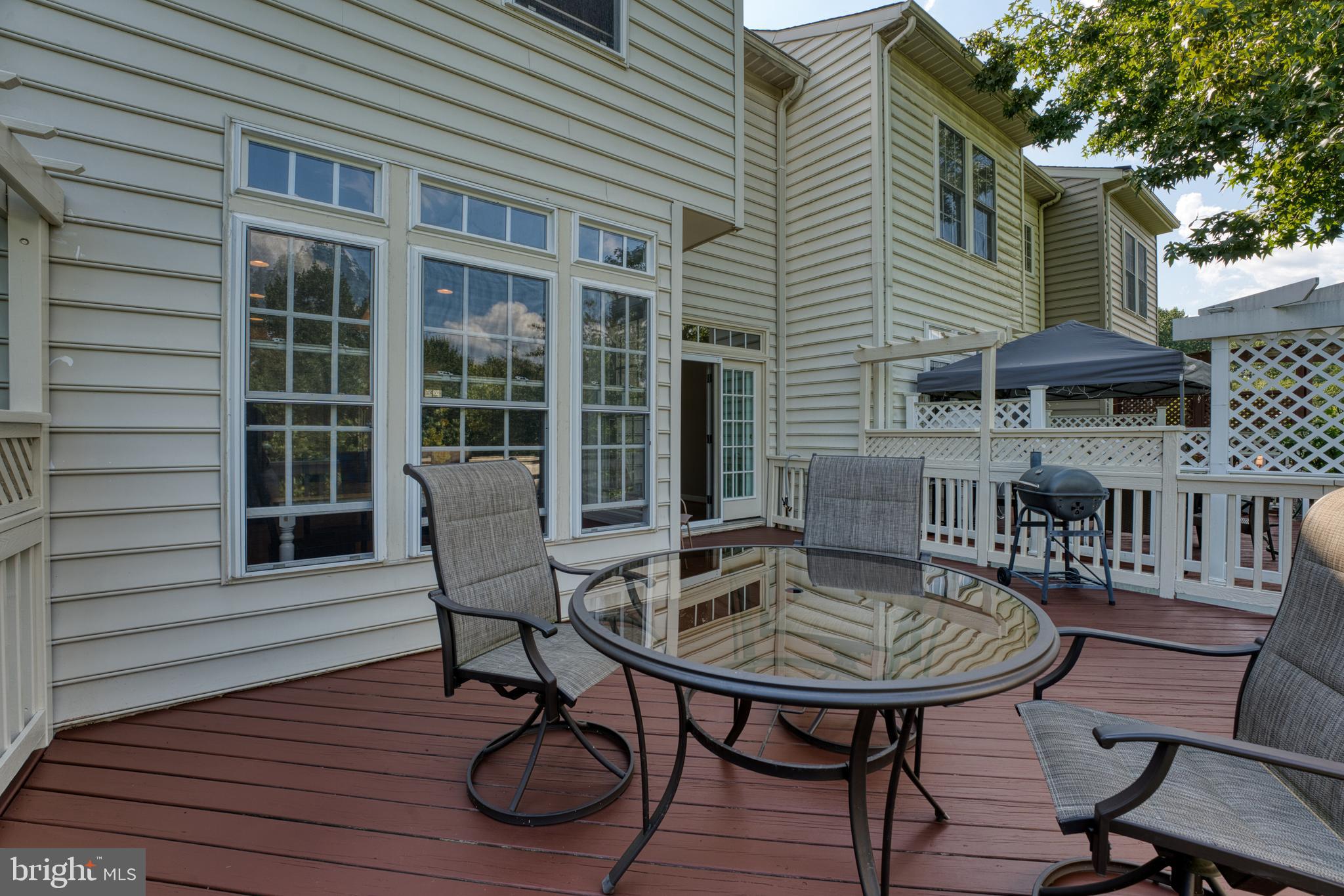 WAVERLY WOODS - Residential