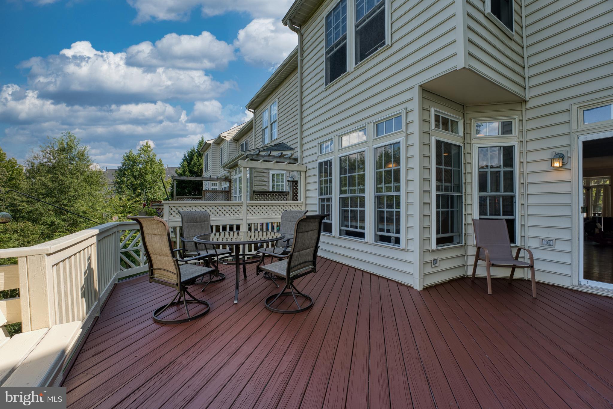 WAVERLY WOODS - Residential