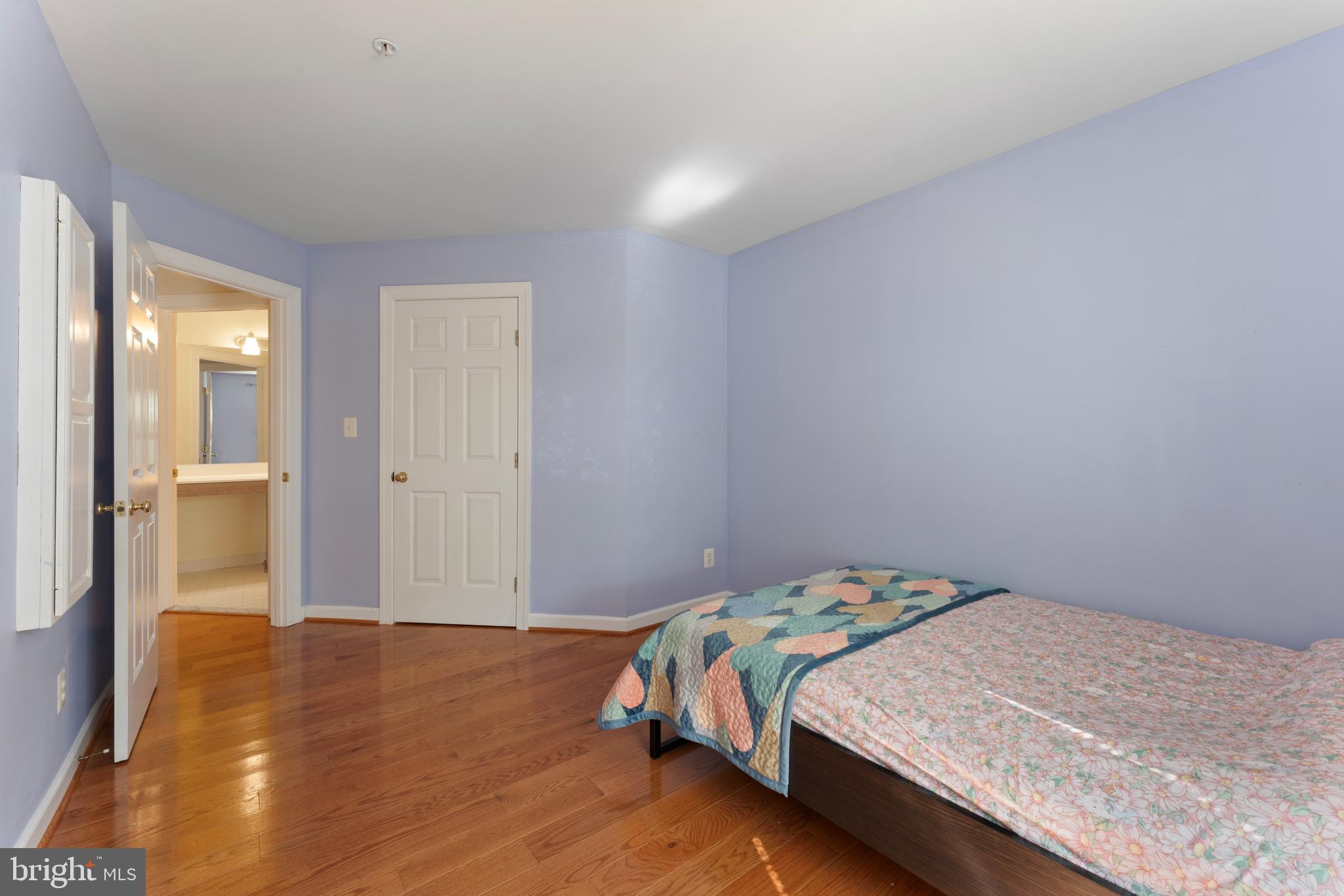 WAVERLY WOODS - Residential