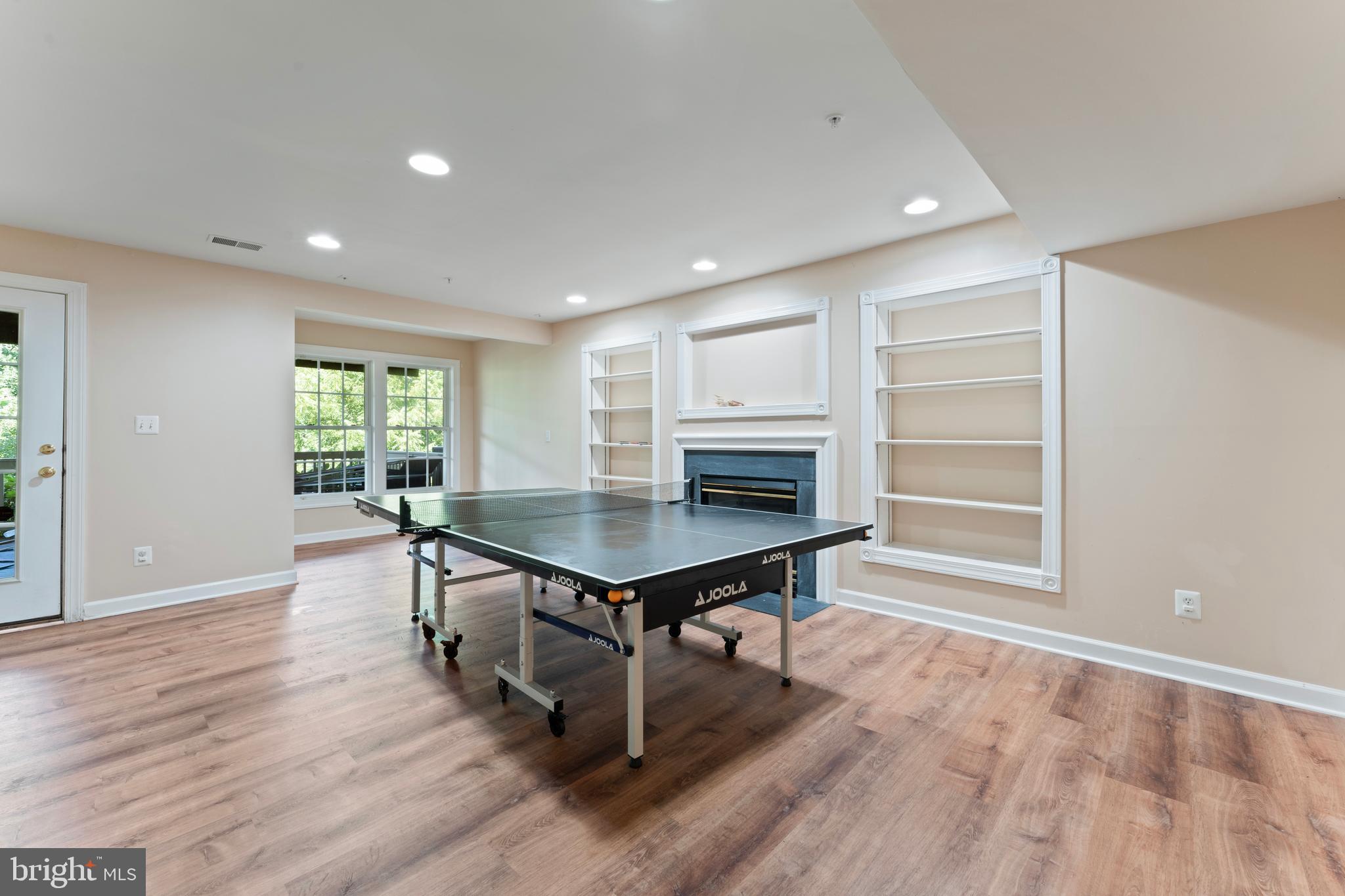 WAVERLY WOODS - Residential