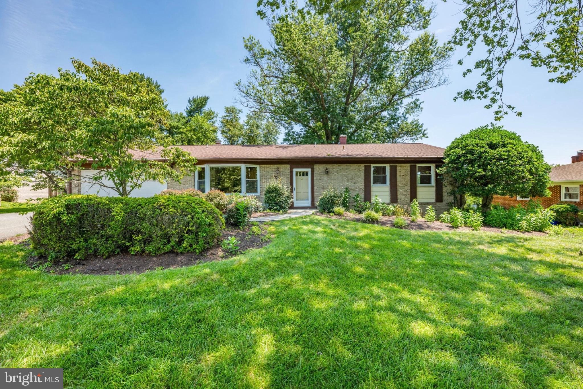 Photo 1 of 8 — 14805 FLINTSTONE LANE, SILVER SPRING, MD 20905