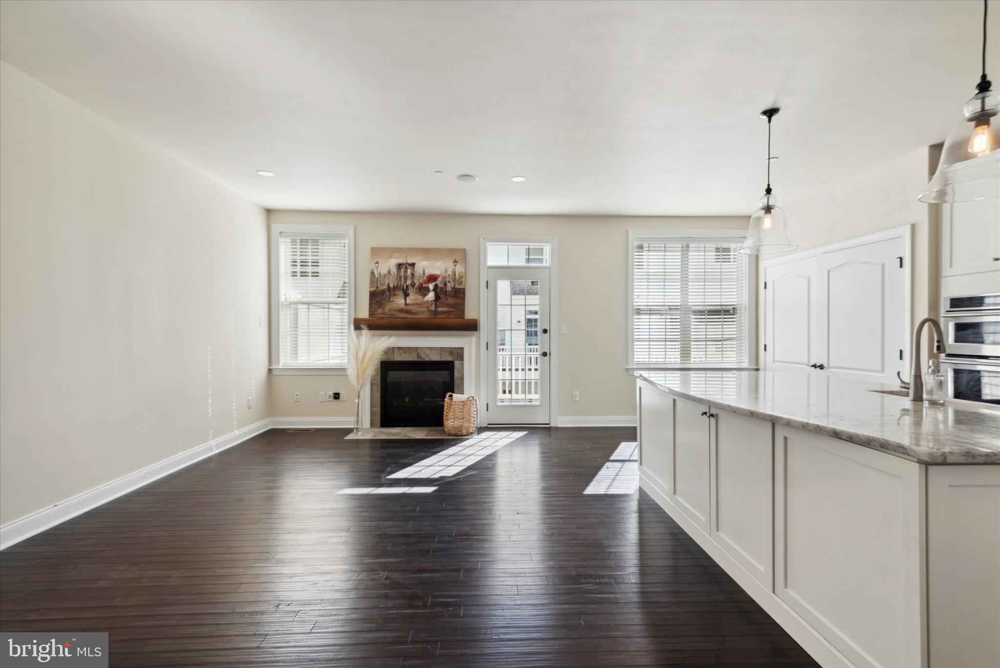 RAVENSCLIFF - Residential Lease